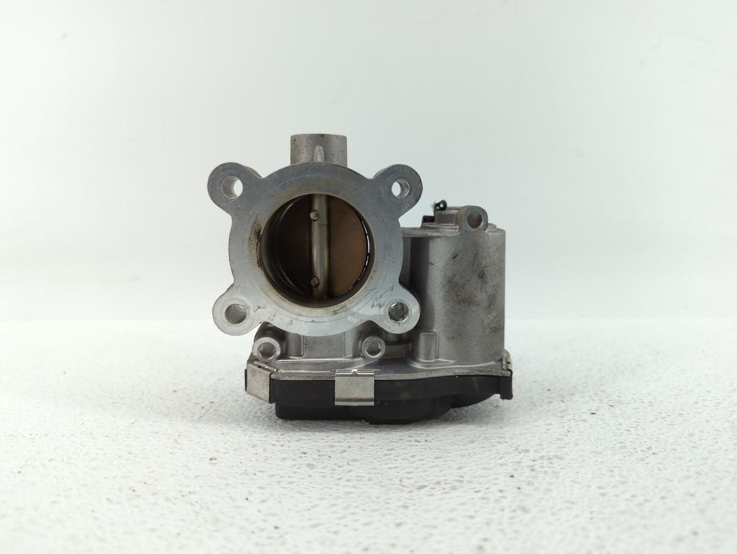 2017-2018 Chevrolet Cruze Throttle Body P/N:12671379AA Fits Fits 2017 2018 OEM Used Auto Parts - Oemusedautoparts1.com