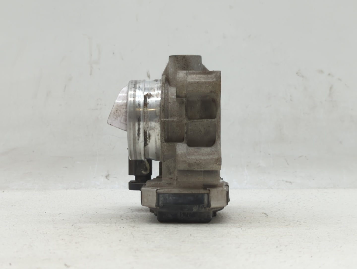 2017-2018 Chevrolet Cruze Throttle Body P/N:12671379AA 52049766 Fits Fits 2017 2018 OEM Used Auto Parts - Oemusedautoparts1.