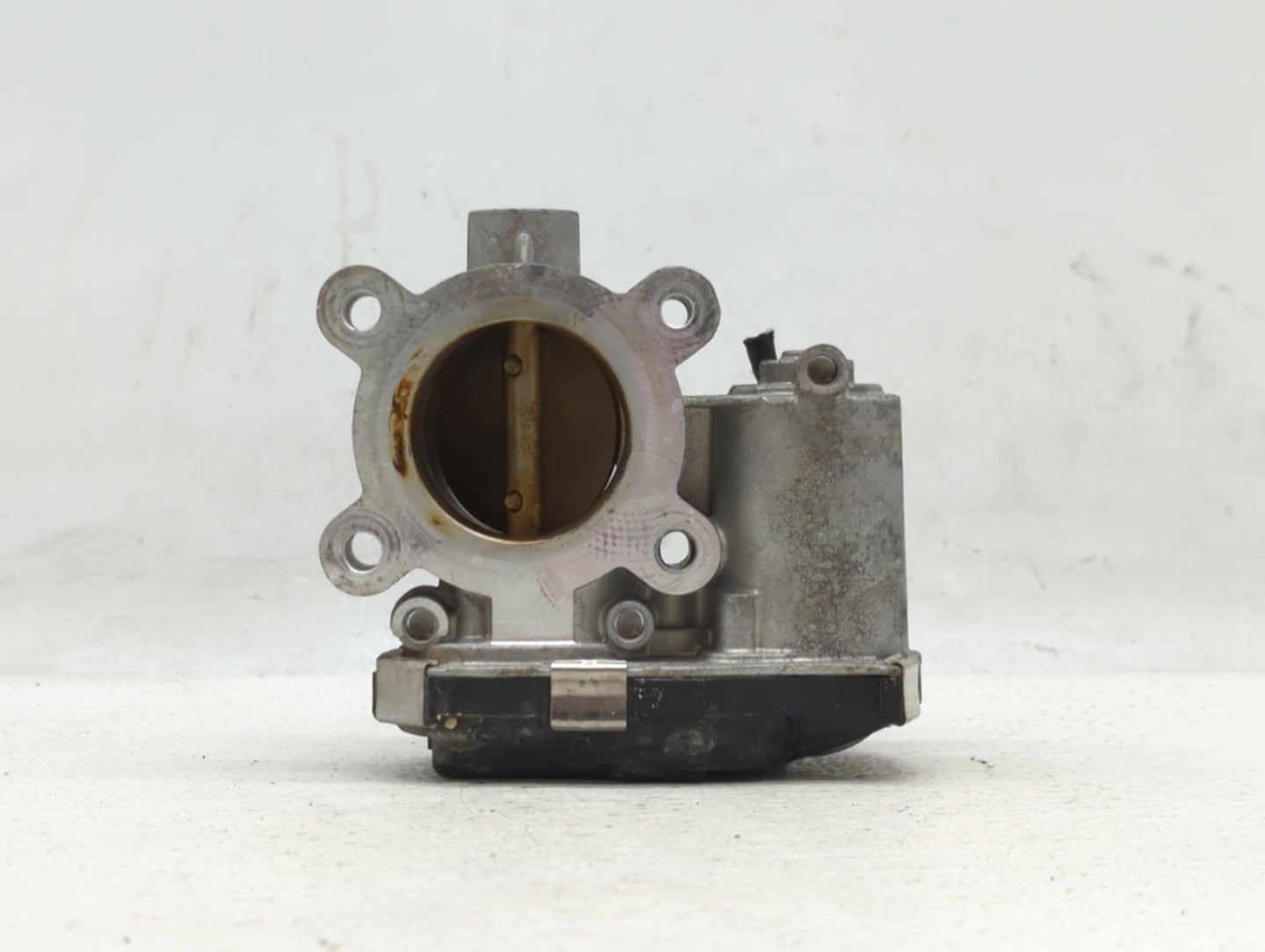 2017-2018 Chevrolet Cruze Throttle Body P/N:12671379AA 52049766 Fits Fits 2017 2018 OEM Used Auto Parts - Oemusedautoparts1.