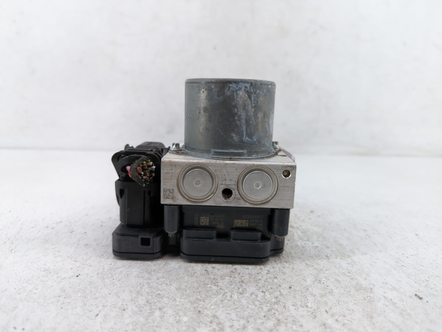 2019 Chevrolet Cruze ABS Pump Control Module Replacement P/N:39126645 Fits OEM Used Auto Parts - Oemusedautoparts1.com