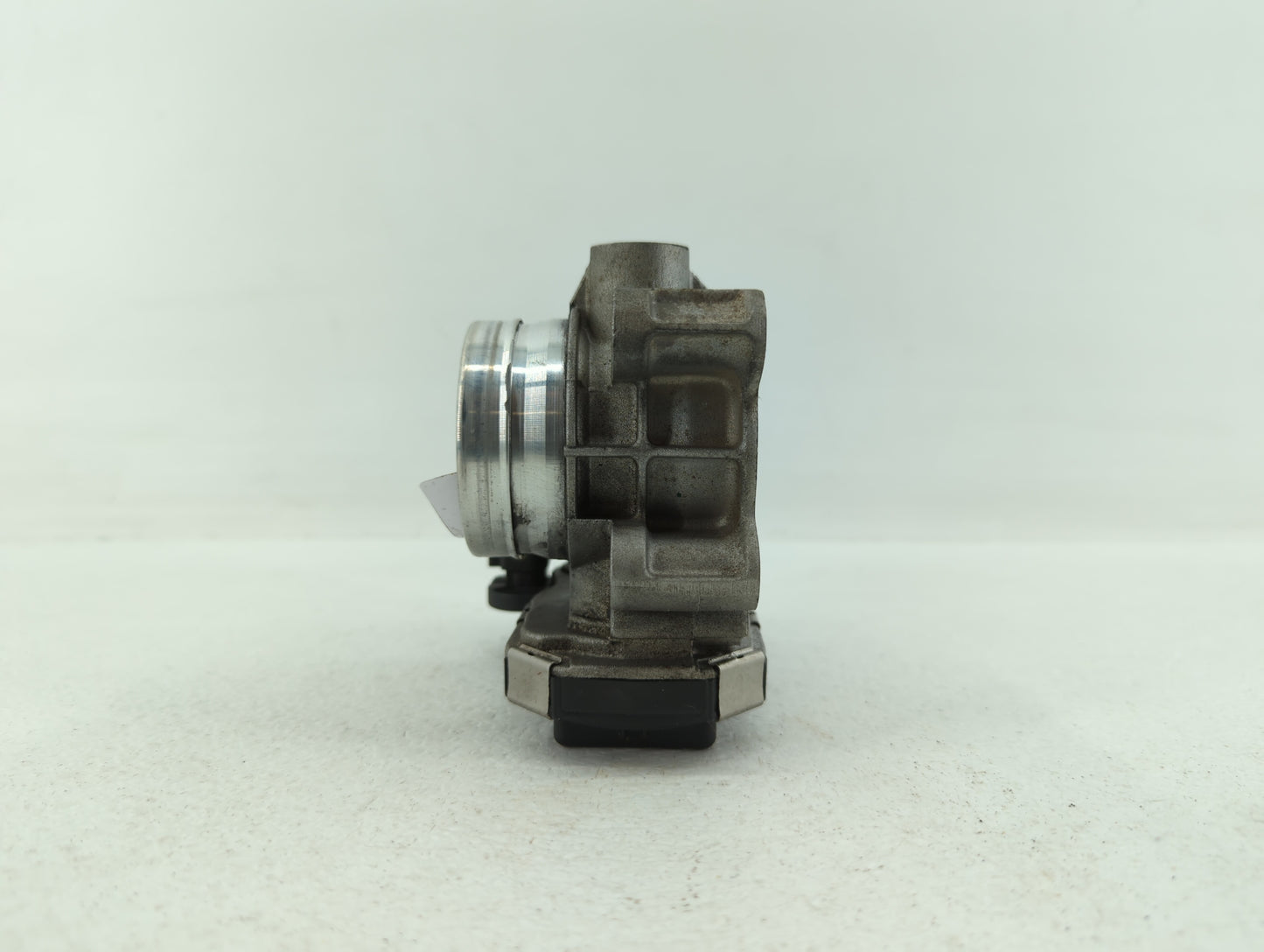 2017-2018 Chevrolet Cruze Throttle Body P/N:12671379AA Fits Fits 2017 2018 OEM Used Auto Parts - Oemusedautoparts1.com