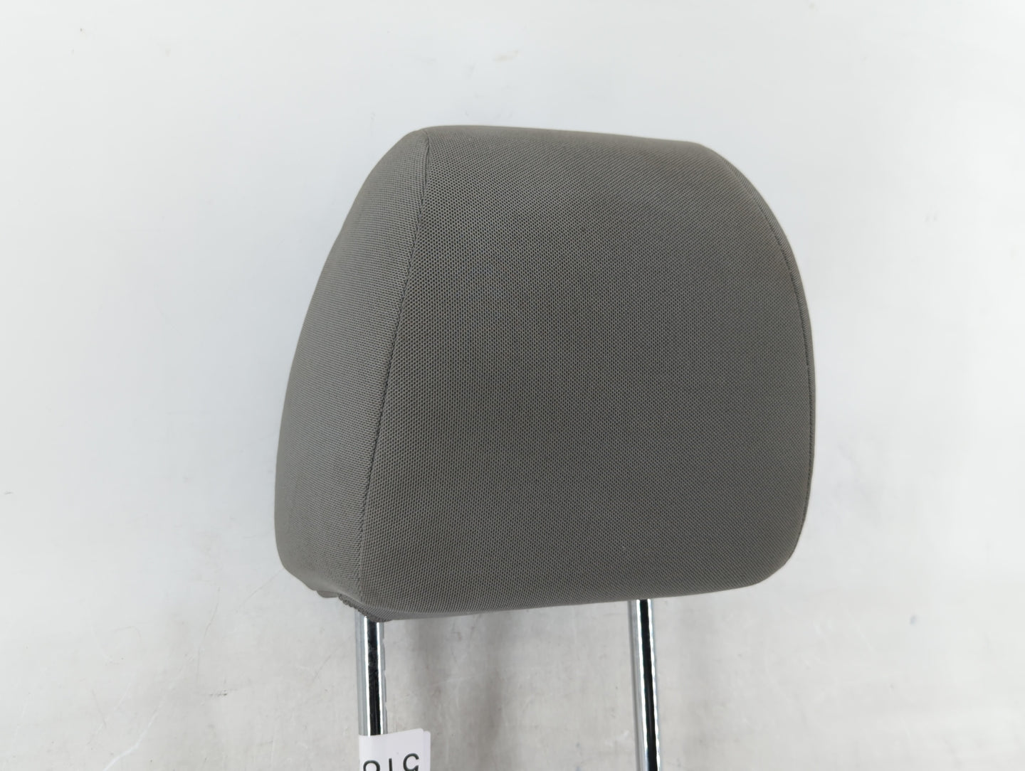 2019-2019 Chevrolet Cruze Headrest Head Rest Front Driver Passenger Seat - Oemusedautoparts1.com