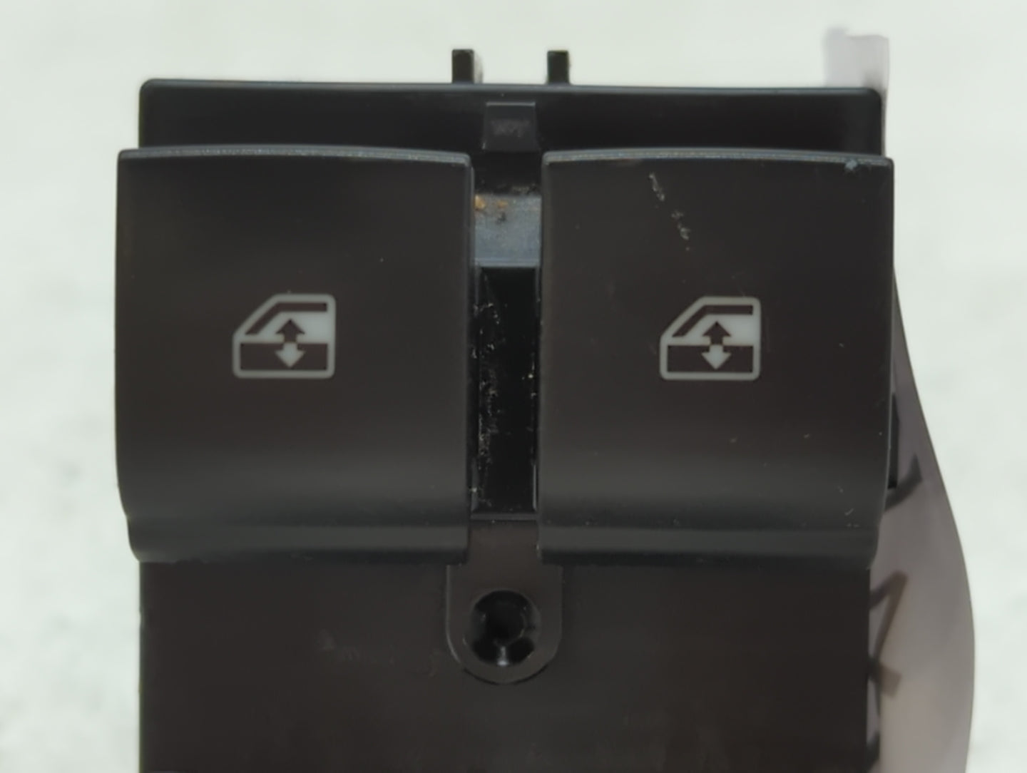 2016-2019 Chevrolet Cruze Master Power Window Switch Replacement Driver Side Left P/N:13408998 Fits OEM Used Auto Parts - Oe