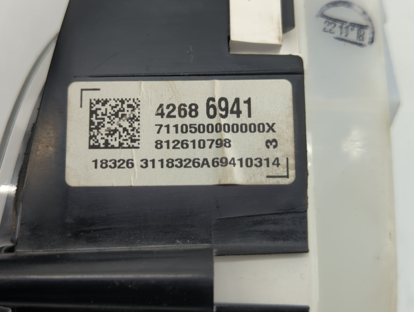 2019 Chevrolet Cruze Instrument Cluster Speedometer Gauges P/N:42686941 Fits OEM Used Auto Parts - Oemusedautoparts1.com