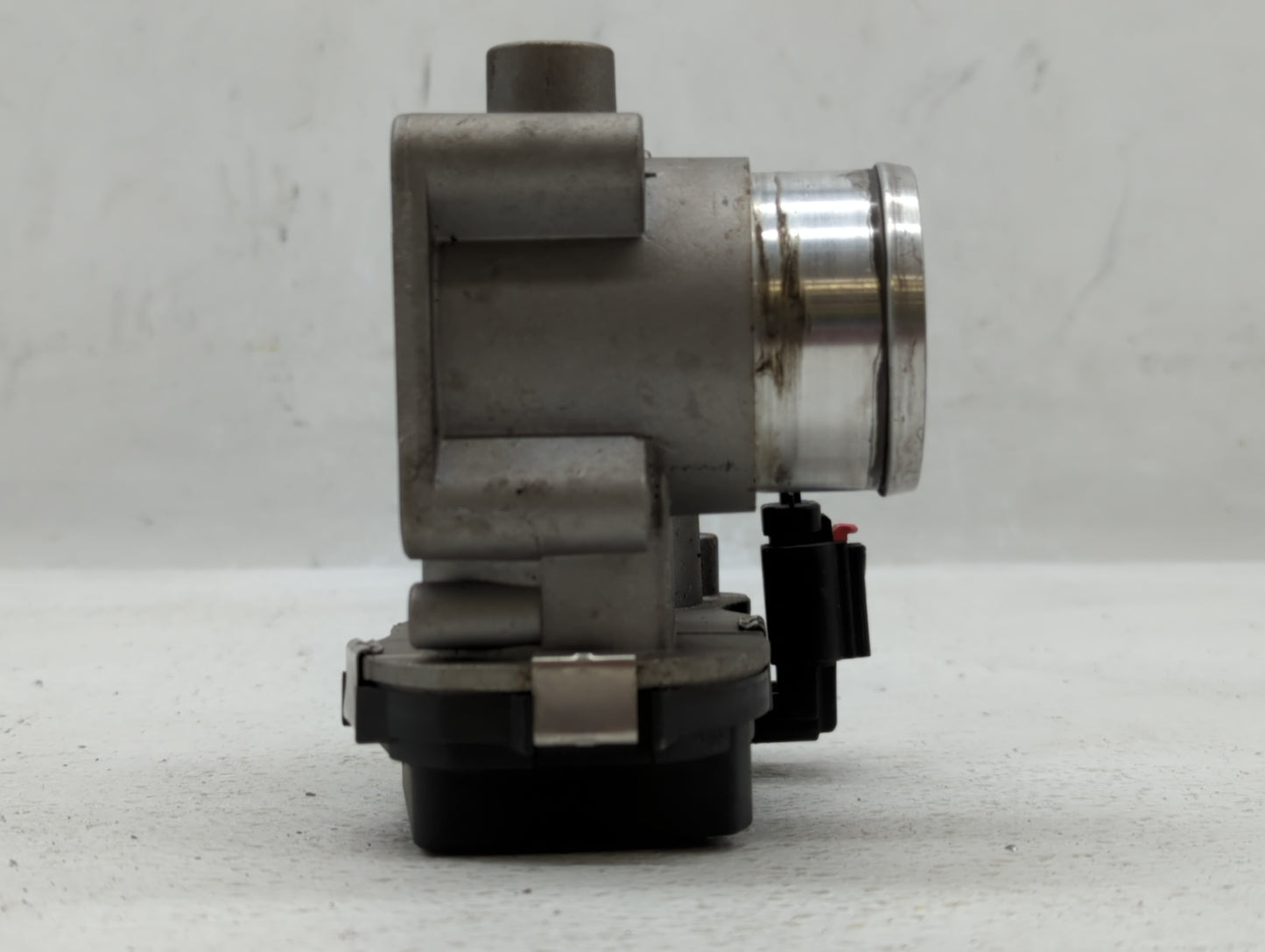 2017-2019 Chevrolet Cruze Throttle Body P/N:04892945AA Fits Fits 2016 2017 2018 2019 2020 2021 2022 OEM Used Auto Parts - Oe