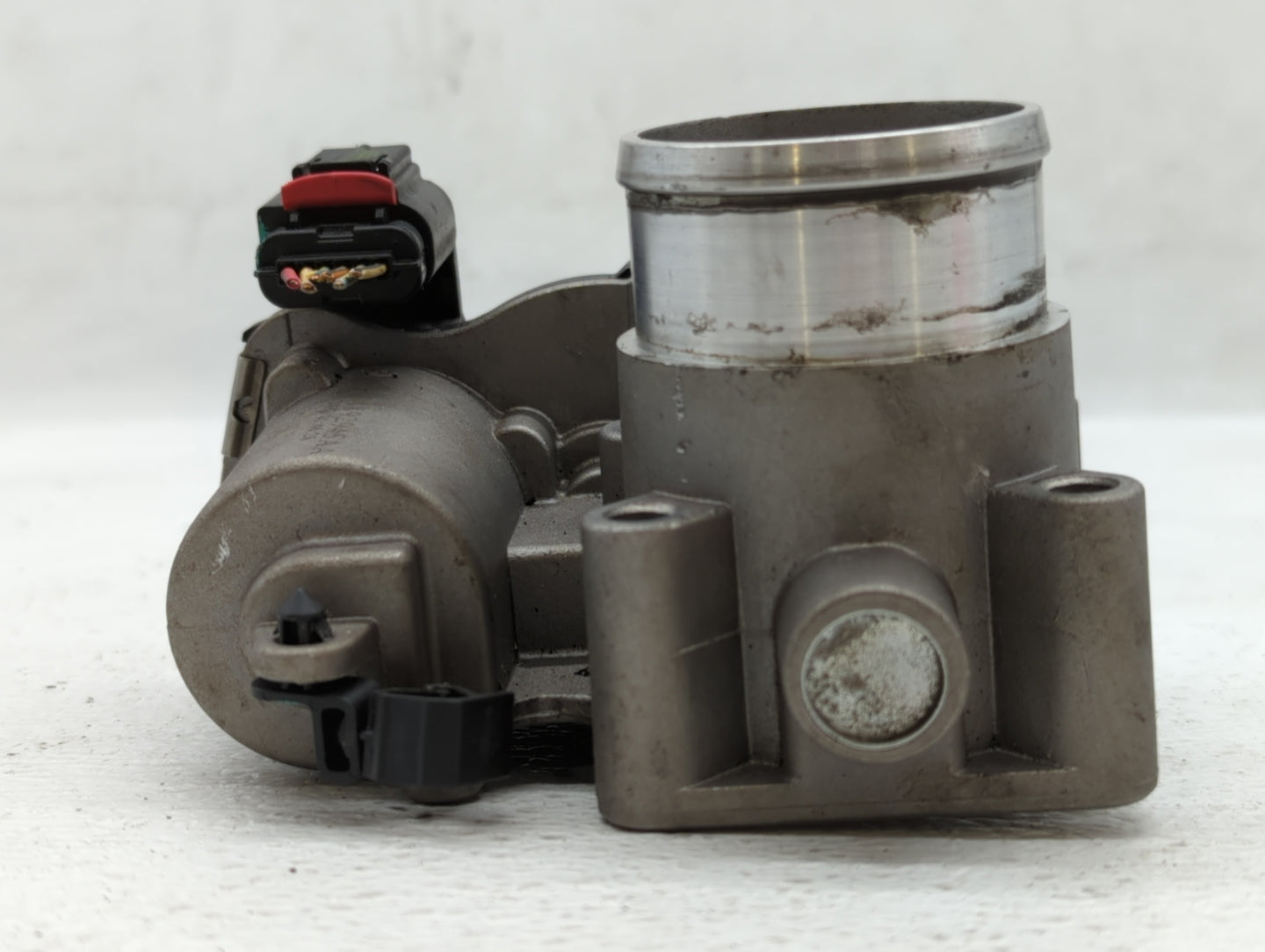 2017-2019 Chevrolet Cruze Throttle Body P/N:04892945AA Fits Fits 2016 2017 2018 2019 2020 2021 2022 OEM Used Auto Parts - Oe
