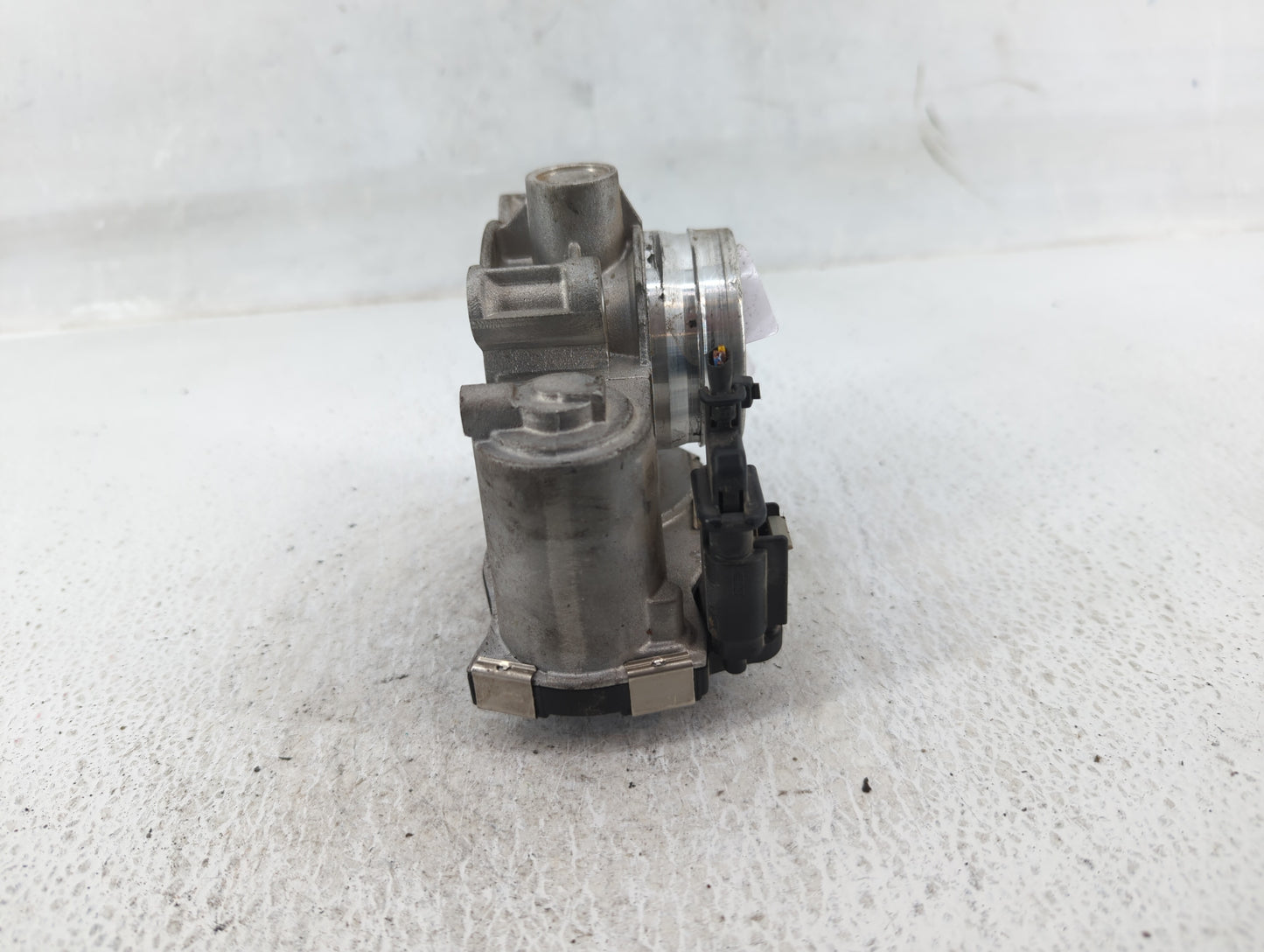 2017-2019 Chevrolet Cruze Throttle Body P/N:12671379AA Fits Fits 2016 2017 2018 2019 2020 2021 2022 OEM Used Auto Parts - Oe