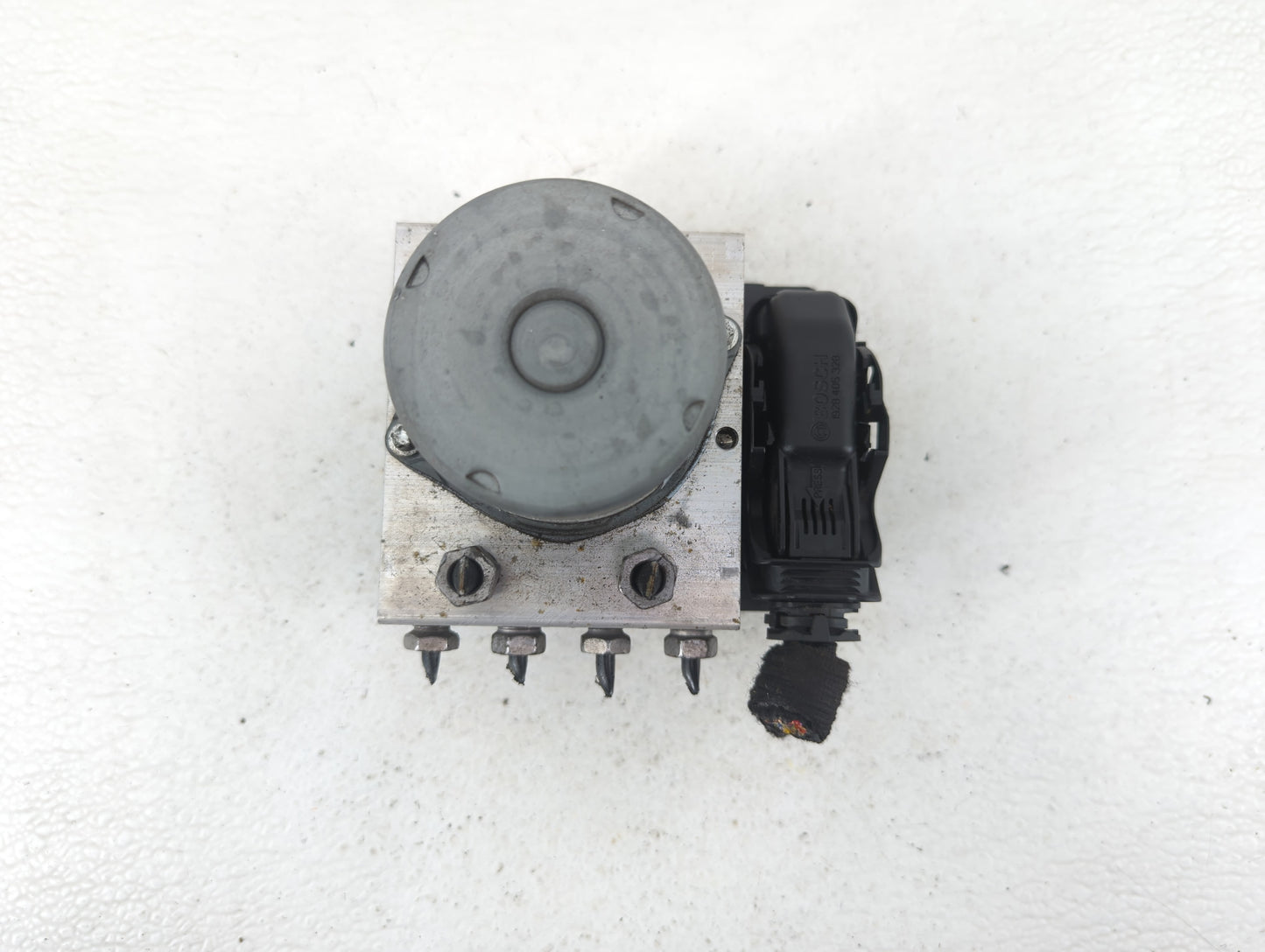 2019 Chevrolet Cruze ABS Pump Control Module Replacement P/N:39126645 Fits OEM Used Auto Parts - Oemusedautoparts1.com