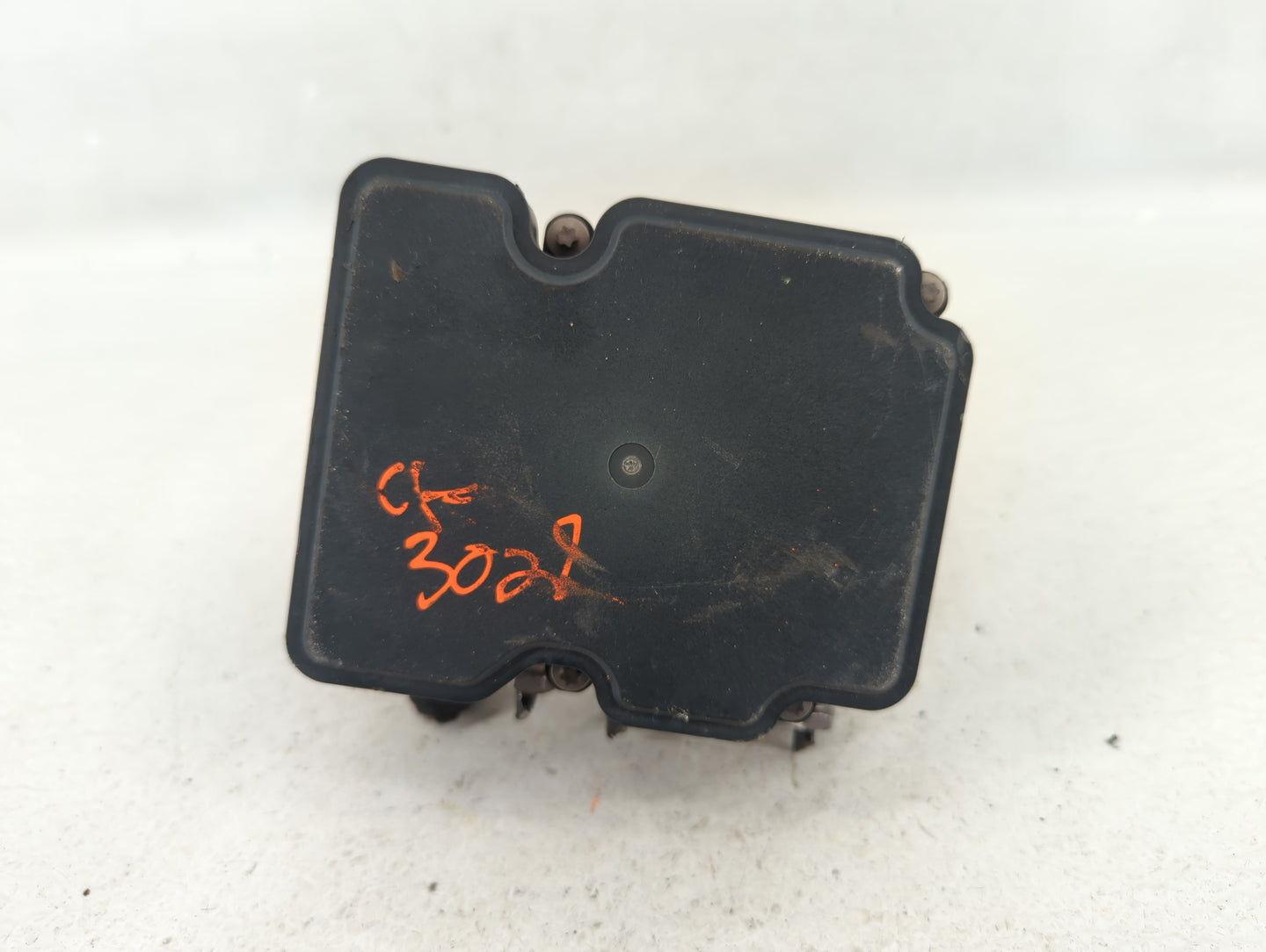 2019 Chevrolet Cruze ABS Pump Control Module Replacement P/N:39126645 Fits OEM Used Auto Parts - Oemusedautoparts1.com
