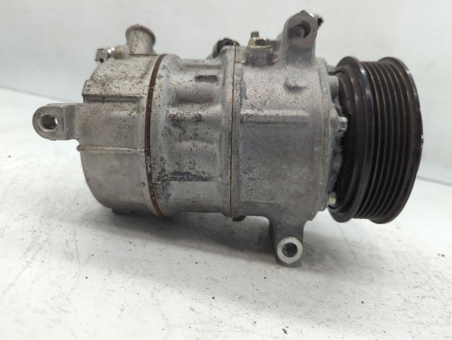 2019-2019 Chevrolet Cruze Air Conditioning A/c Ac Compressor Oem - Oemusedautoparts1.com