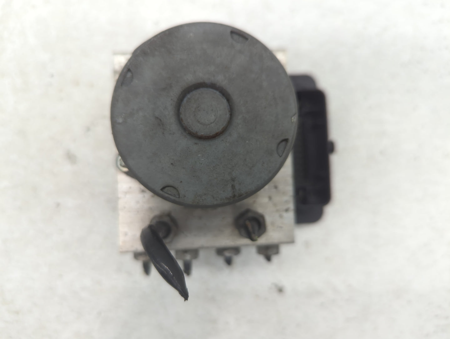 2019 Chevrolet Cruze ABS Pump Control Module Replacement P/N:39126645 Fits OEM Used Auto Parts - Oemusedautoparts1.com