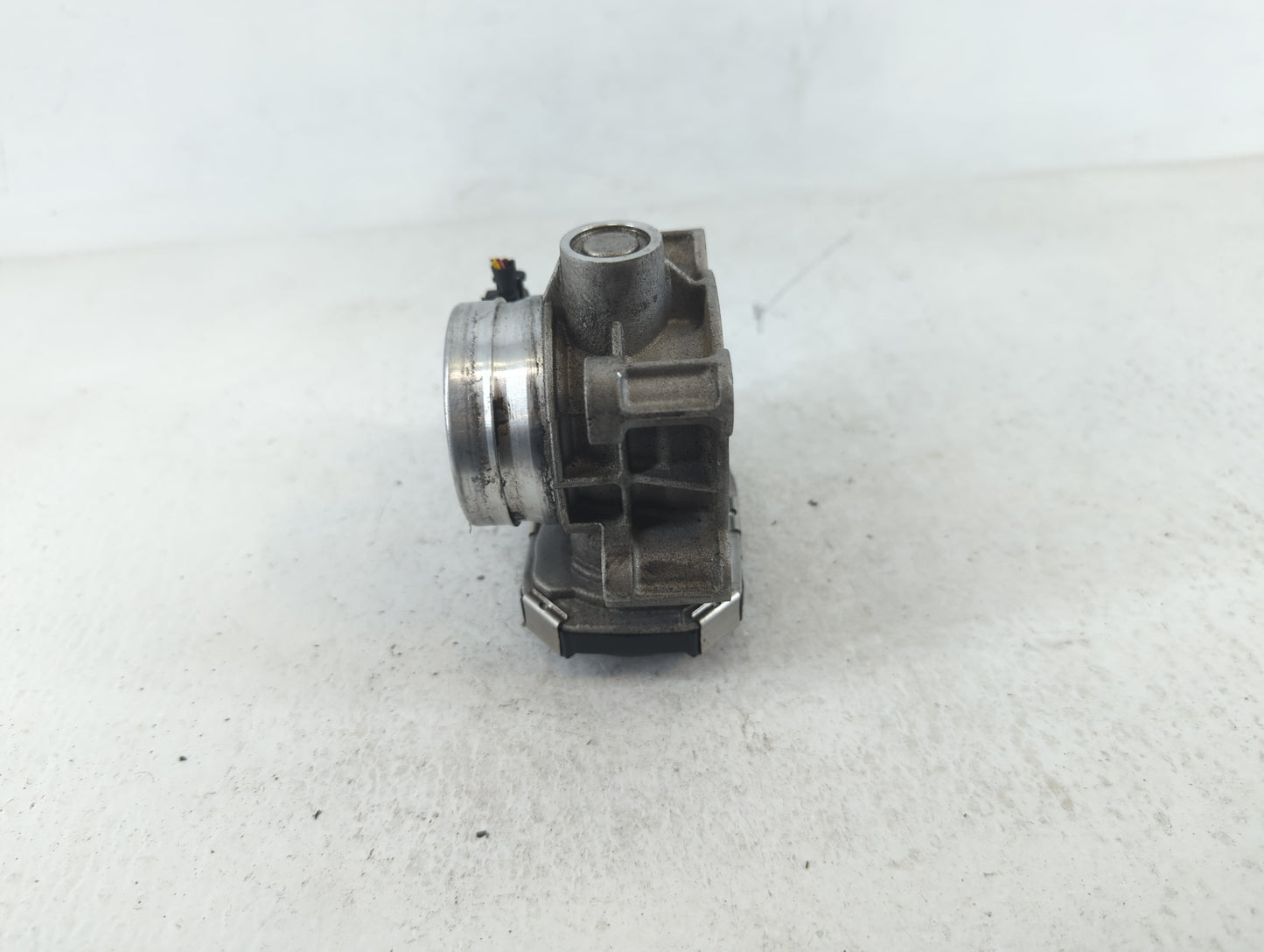 2017-2019 Chevrolet Cruze Throttle Body P/N:12671379AA Fits Fits 2016 2017 2018 2019 2020 2021 2022 OEM Used Auto Parts - Oe