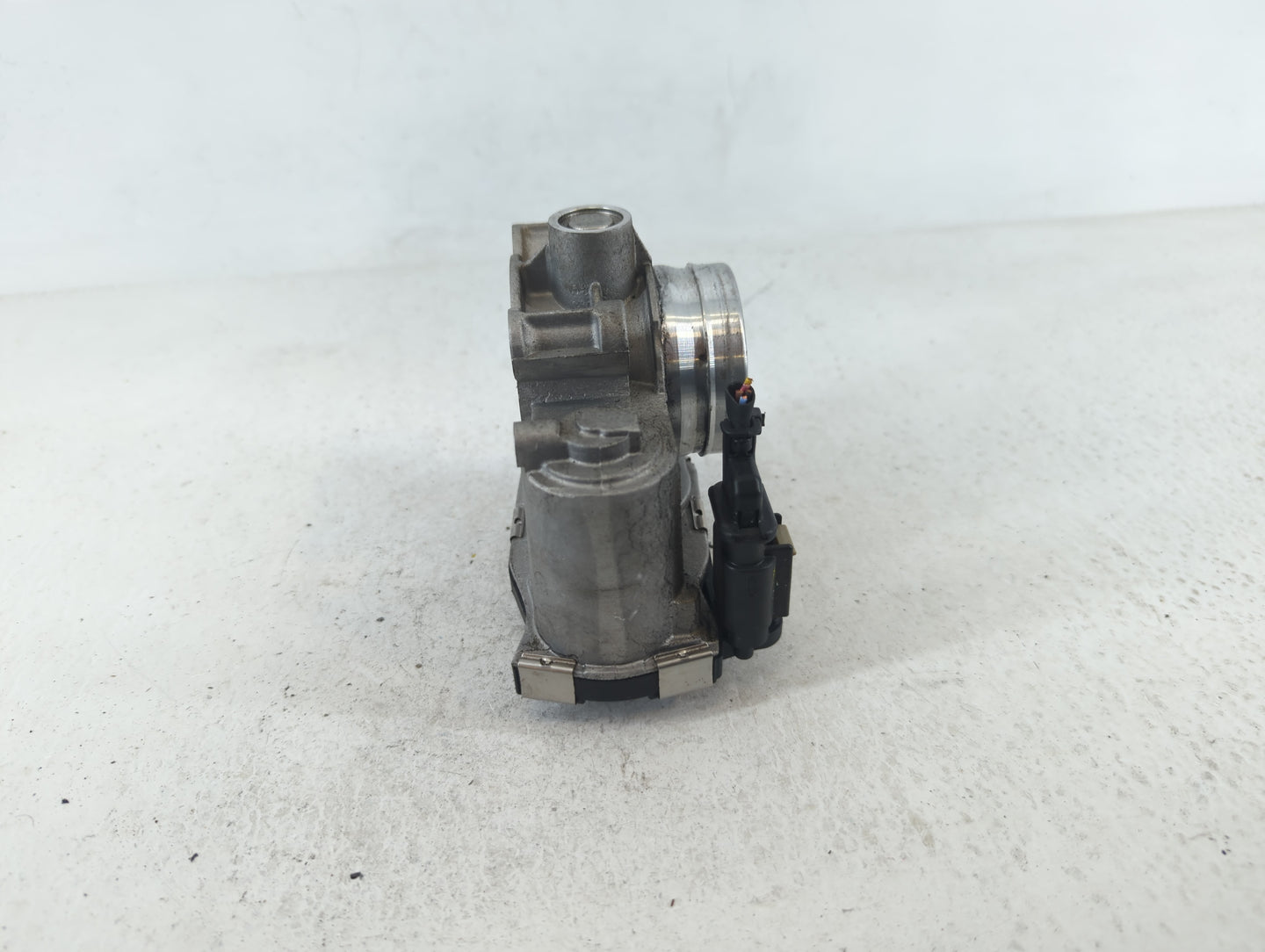 2017-2019 Chevrolet Cruze Throttle Body P/N:12671379AA Fits Fits 2016 2017 2018 2019 2020 2021 2022 OEM Used Auto Parts - Oe