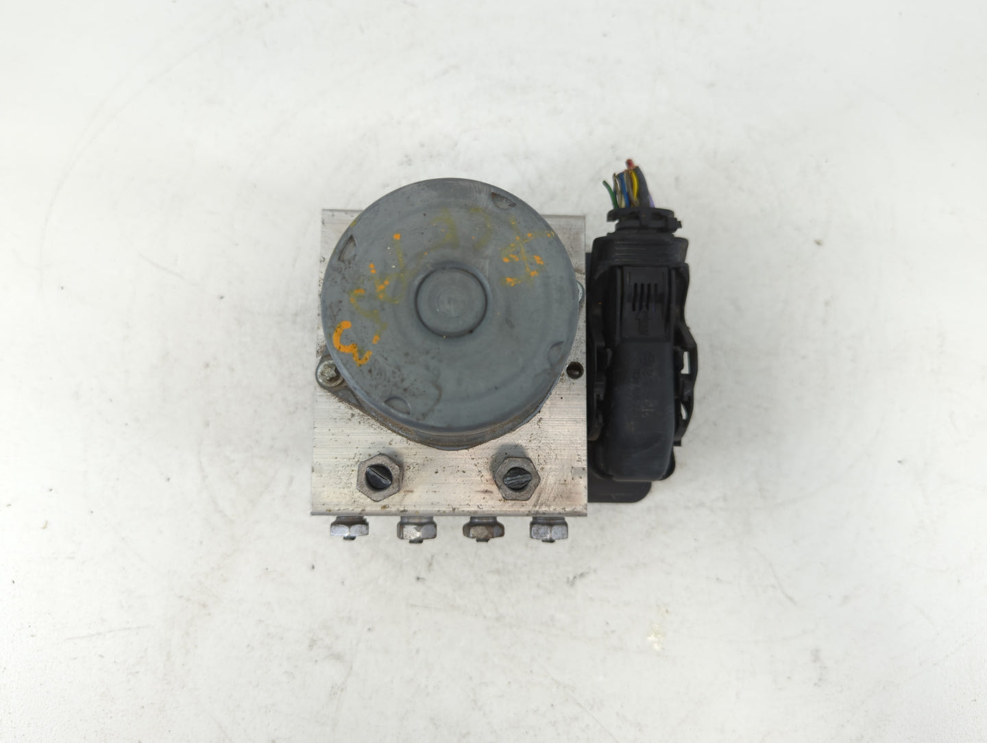 2019 Chevrolet Cruze ABS Pump Control Module Replacement P/N:39126644 Fits OEM Used Auto Parts - Oemusedautoparts1.com