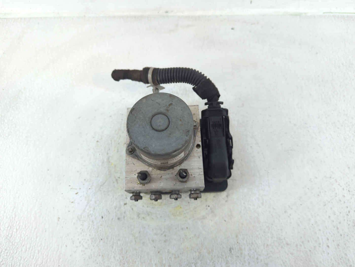 2019 Chevrolet Cruze ABS Pump Control Module Replacement P/N:39126645 Fits OEM Used Auto Parts - Oemusedautoparts1.com