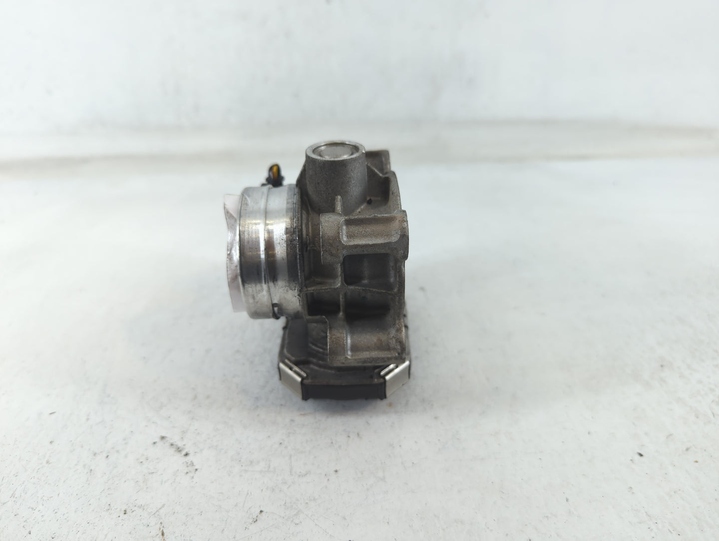 2017-2019 Chevrolet Cruze Throttle Body P/N:12671379AA Fits Fits 2016 2017 2018 2019 2020 2021 2022 OEM Used Auto Parts - Oe