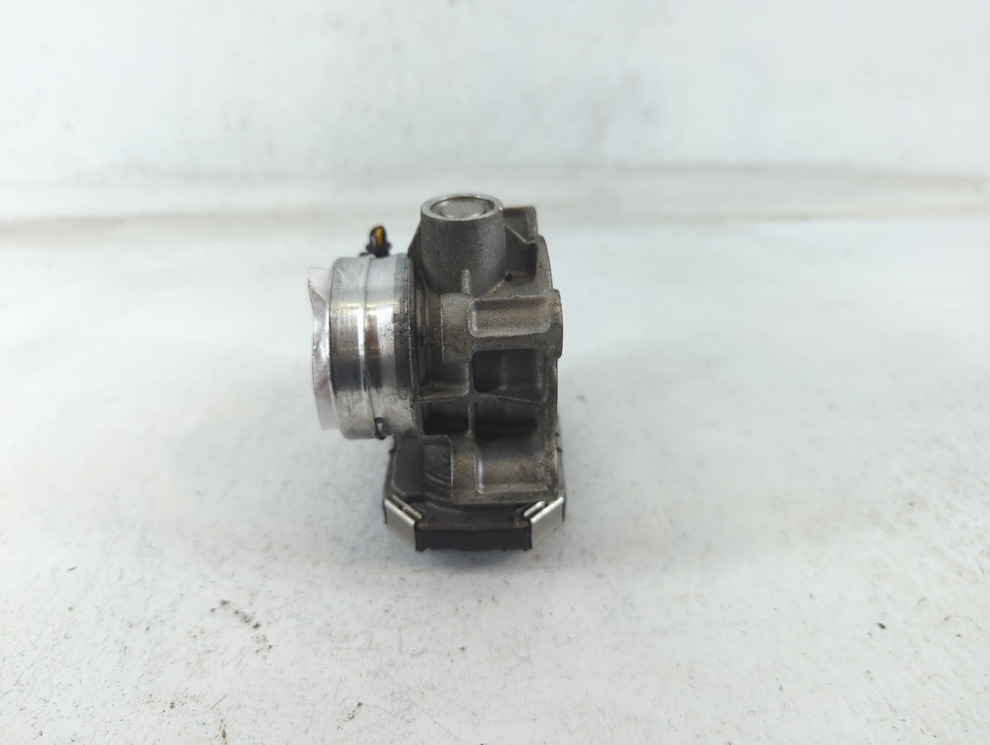 2017-2019 Chevrolet Cruze Throttle Body P/N:12671379AA Fits Fits 2016 2017 2018 2019 2020 2021 2022 OEM Used Auto Parts - Oe