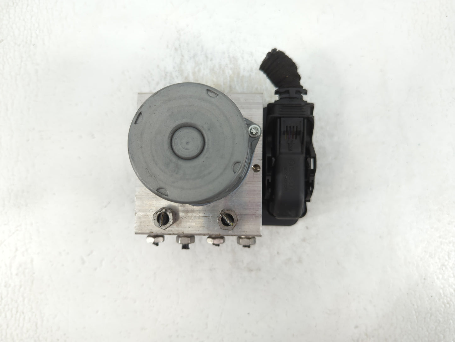 2019 Chevrolet Cruze ABS Pump Control Module Replacement P/N:39126645 Fits OEM Used Auto Parts - Oemusedautoparts1.com