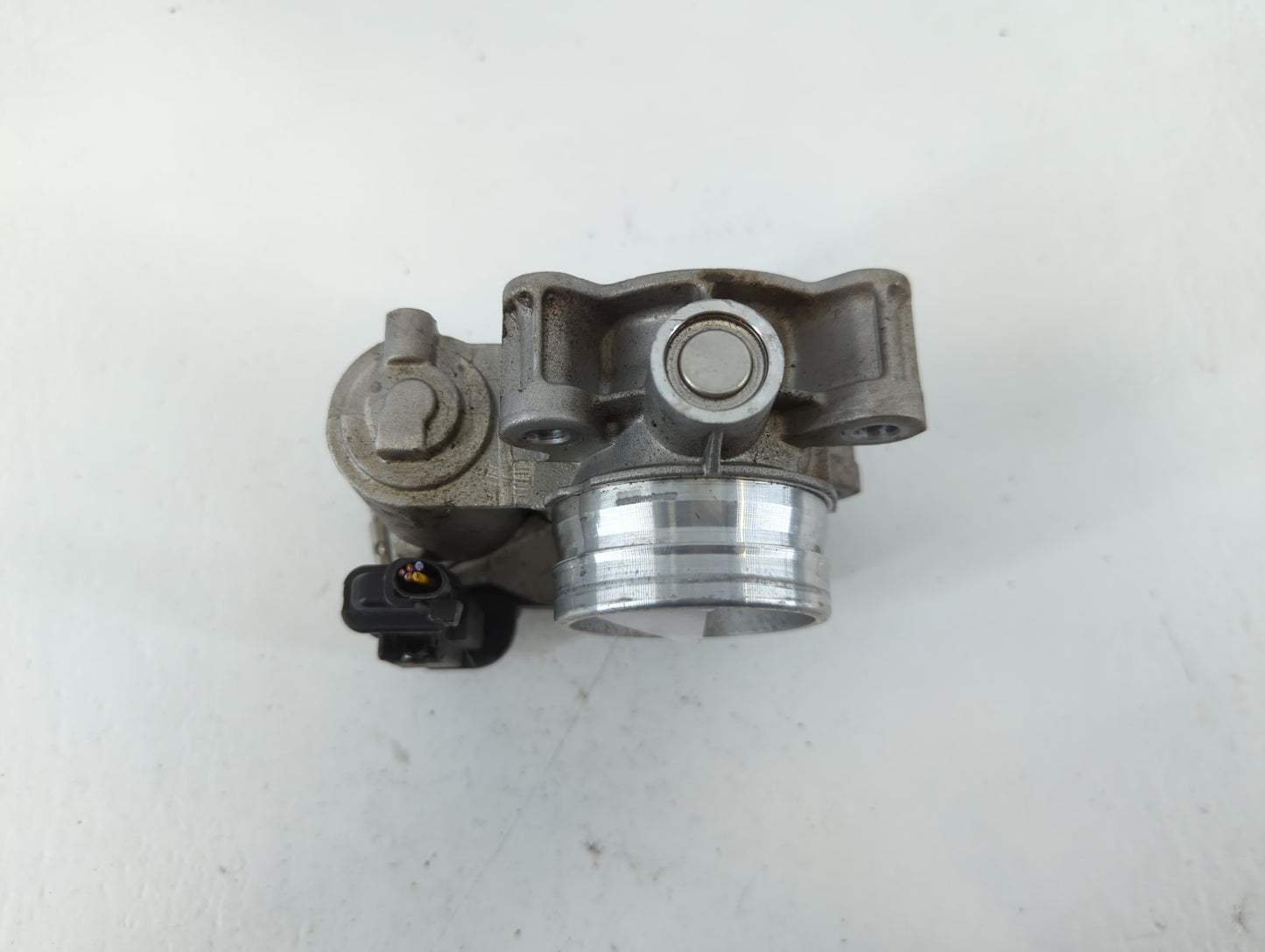 2017-2019 Chevrolet Cruze Throttle Body P/N:12671379AA Fits Fits 2016 2017 2018 2019 2020 2021 2022 OEM Used Auto Parts - Oe
