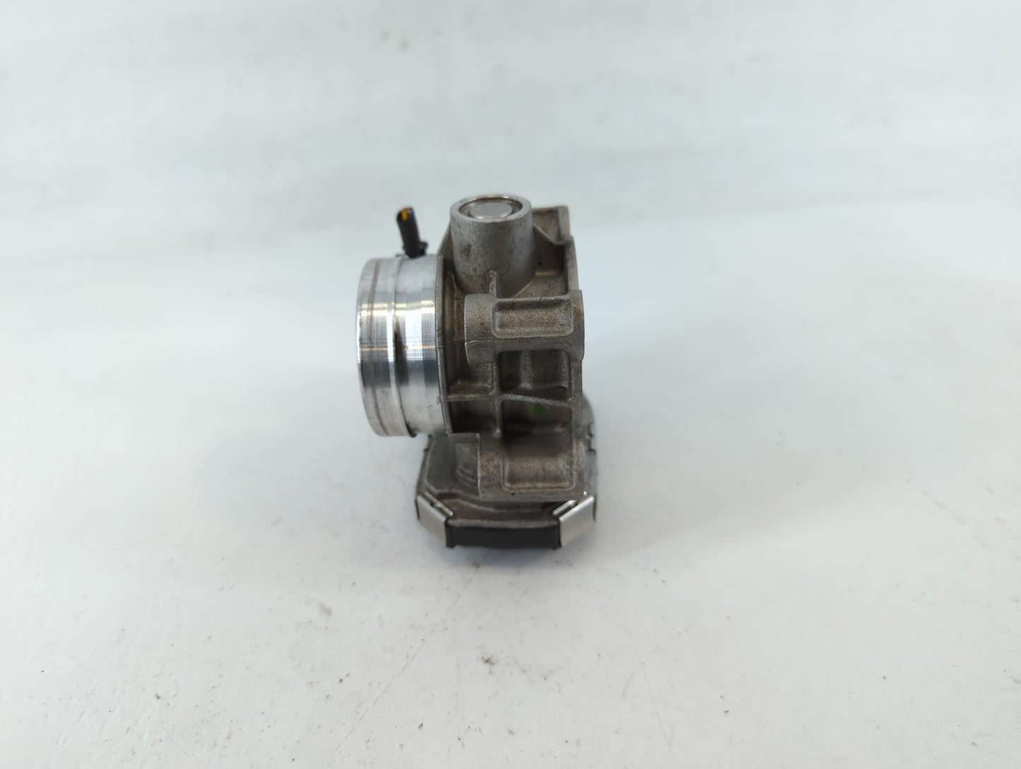 2017-2019 Chevrolet Cruze Throttle Body P/N:12671379AA Fits Fits 2016 2017 2018 2019 2020 2021 2022 OEM Used Auto Parts - Oe