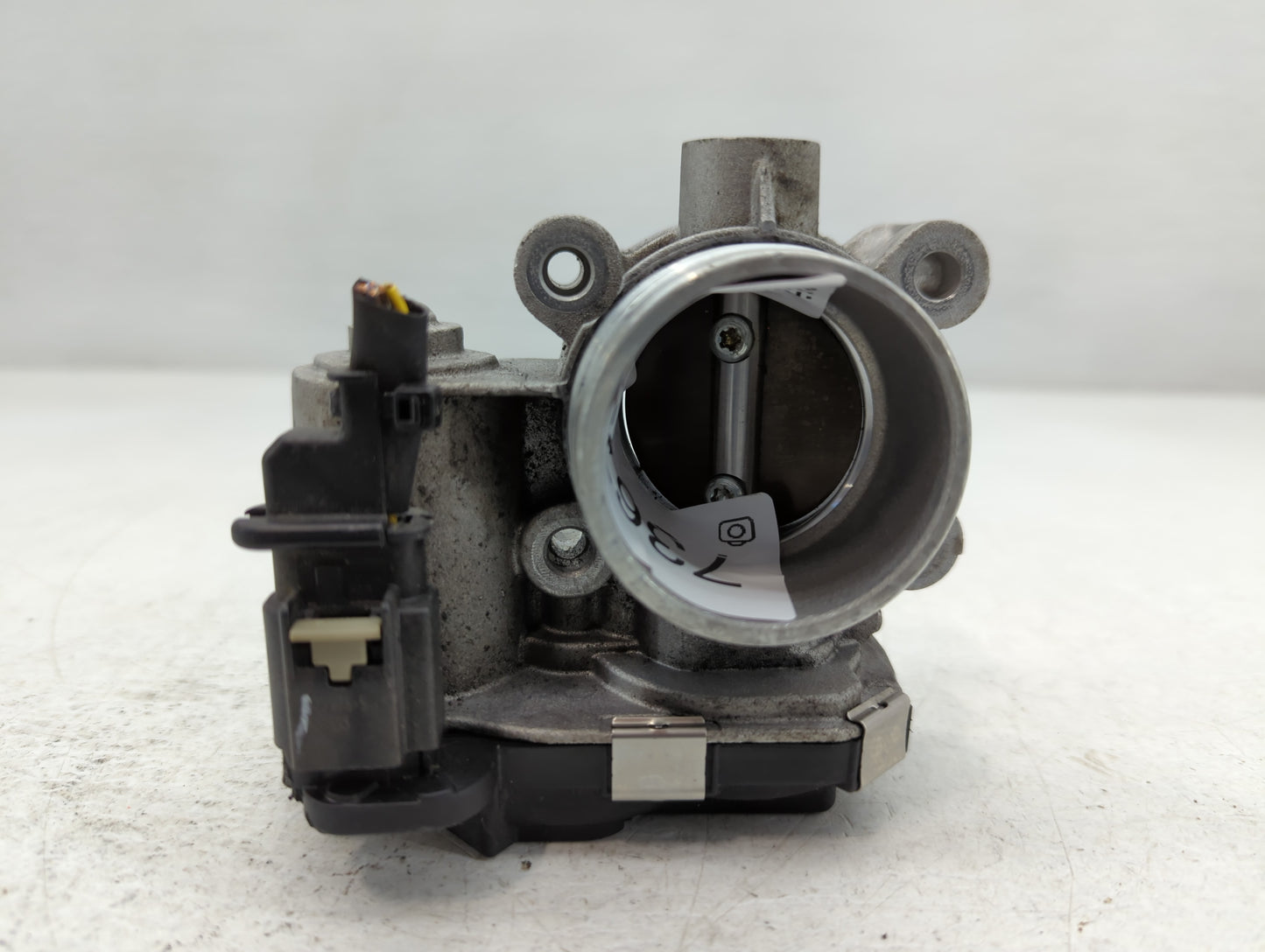 2017-2019 Chevrolet Cruze Throttle Body P/N:12671379AA Fits Fits 2016 2017 2018 2019 2020 2021 2022 OEM Used Auto Parts - Oe