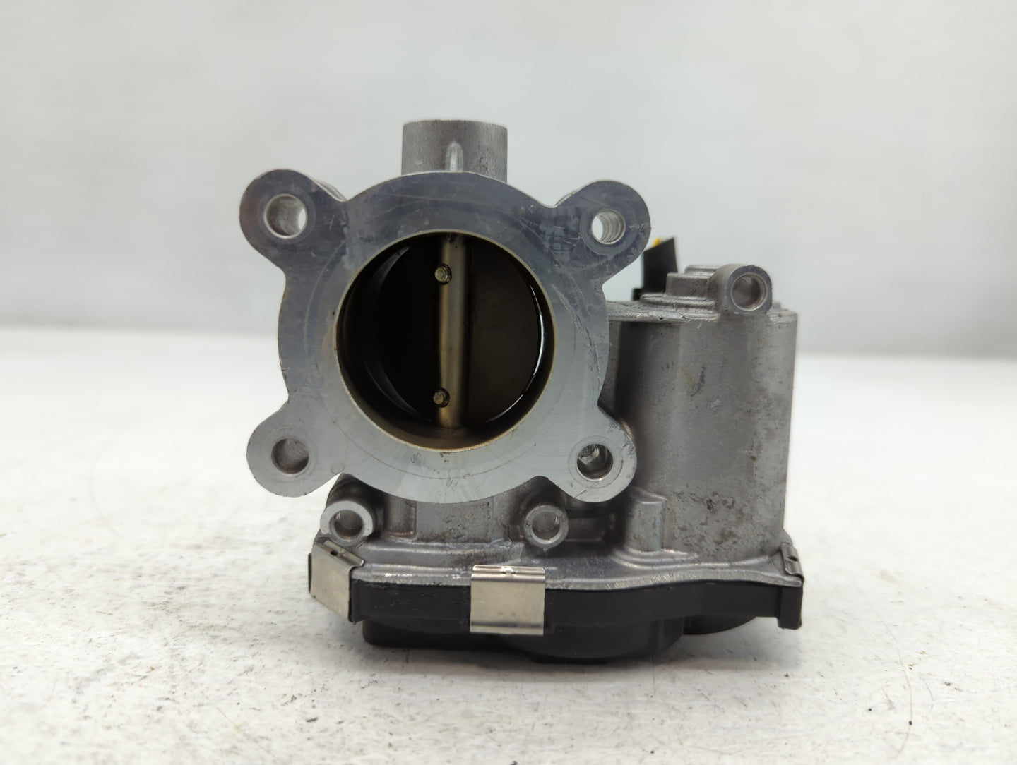2017-2019 Chevrolet Cruze Throttle Body P/N:12671379AA Fits Fits 2016 2017 2018 2019 2020 2021 2022 OEM Used Auto Parts - Oe