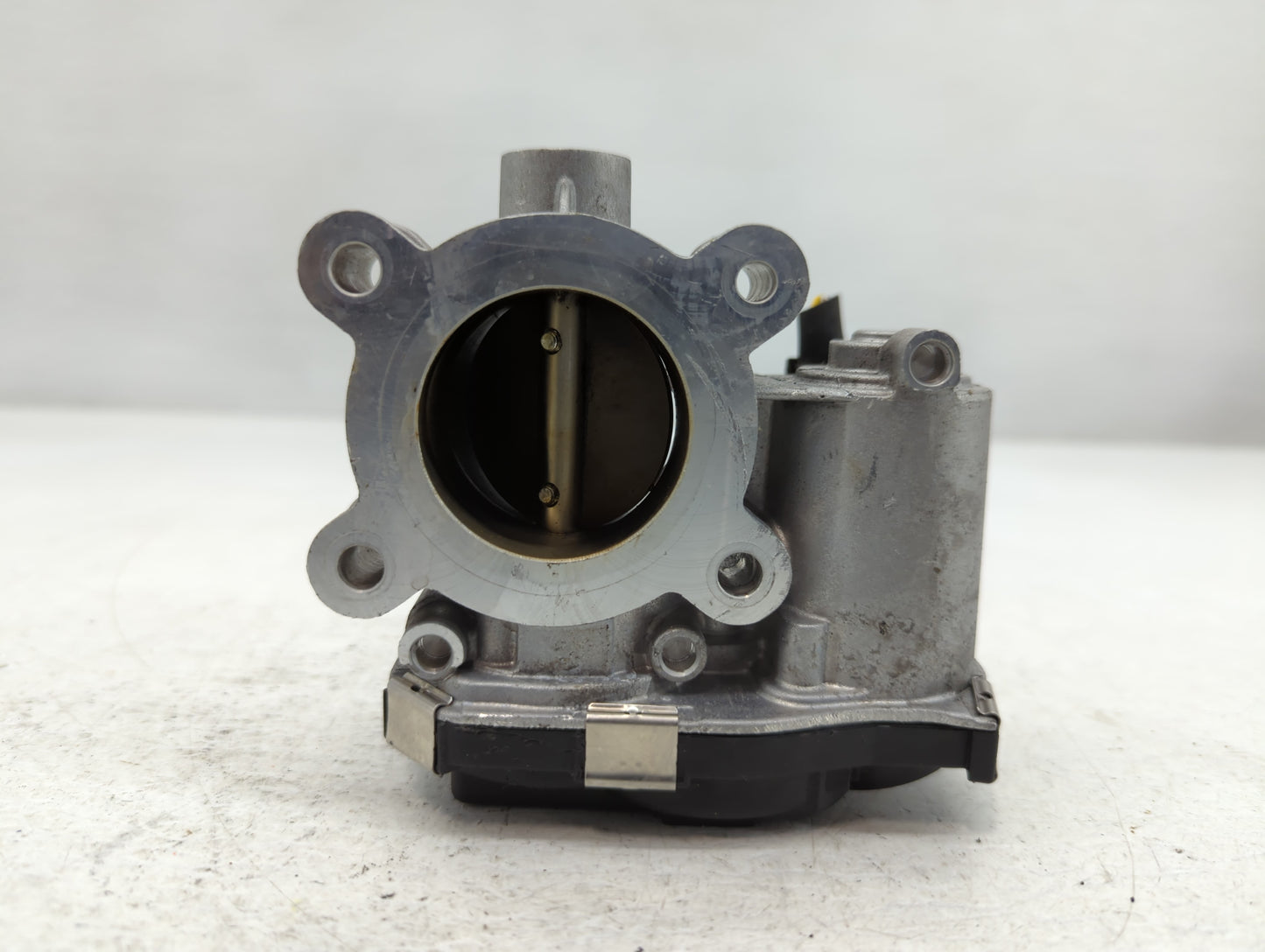 2017-2019 Chevrolet Cruze Throttle Body P/N:12671379AA Fits Fits 2016 2017 2018 2019 2020 2021 2022 OEM Used Auto Parts - Oe
