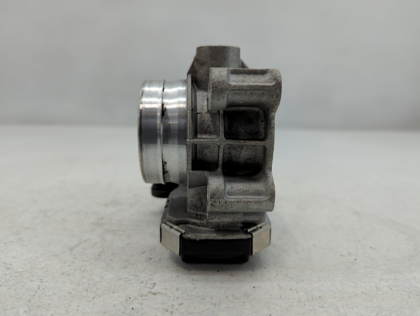 2017-2019 Chevrolet Cruze Throttle Body P/N:12671379AA Fits Fits 2016 2017 2018 2019 2020 2021 2022 OEM Used Auto Parts - Oe