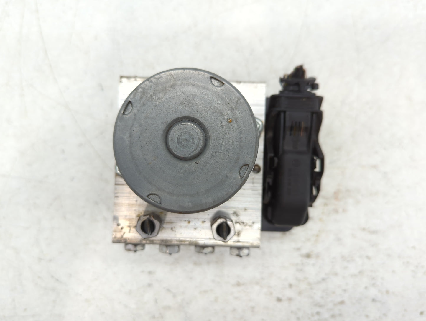 2019 Chevrolet Cruze ABS Pump Control Module Replacement P/N:39126644 Fits OEM Used Auto Parts - Oemusedautoparts1.com