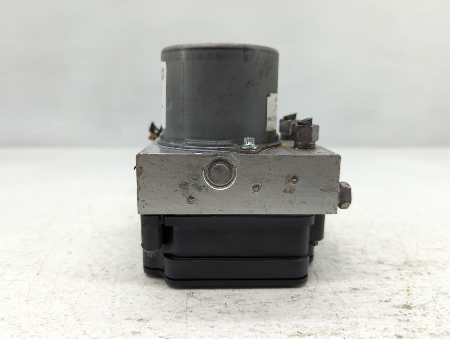 2019 Chevrolet Cruze ABS Pump Control Module Replacement P/N:39126644 Fits OEM Used Auto Parts - Oemusedautoparts1.com