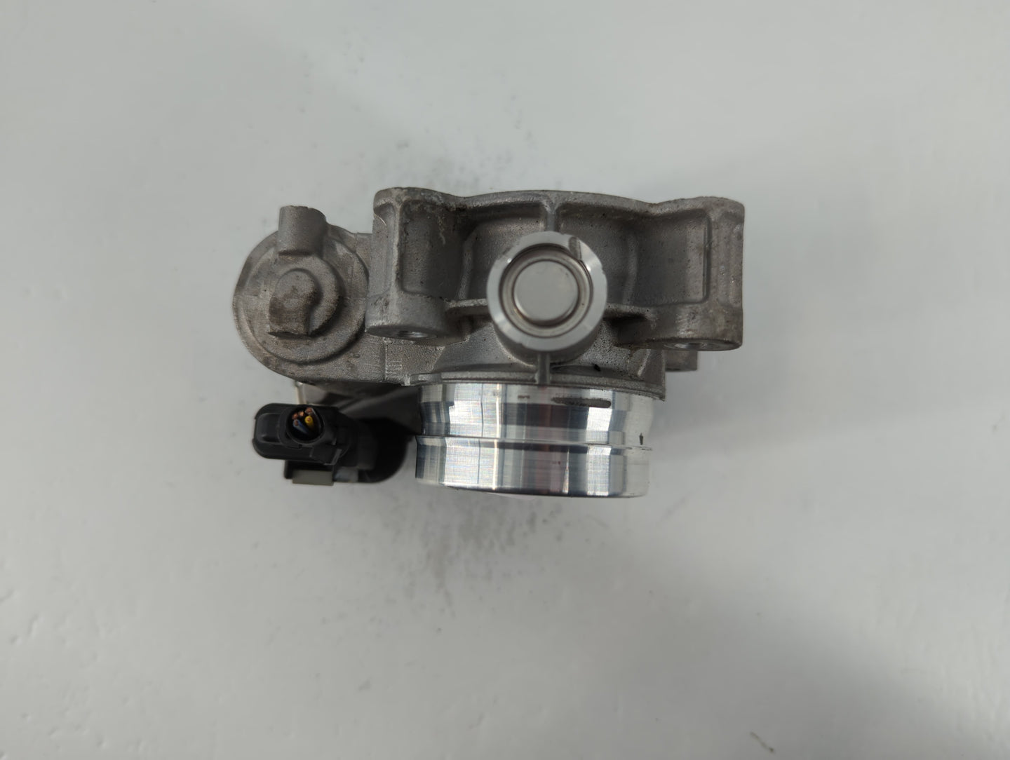 2017-2019 Chevrolet Cruze Throttle Body P/N:12671379AA Fits Fits 2016 2017 2018 2019 2020 2021 2022 OEM Used Auto Parts - Oe