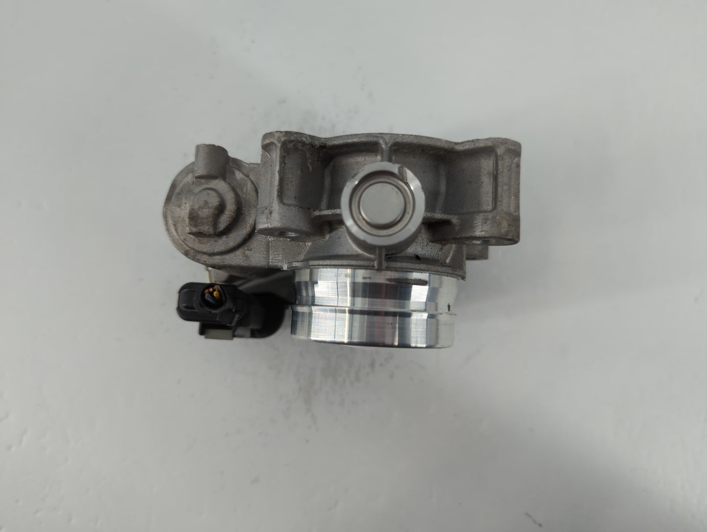 2017-2019 Chevrolet Cruze Throttle Body P/N:12671379AA Fits Fits 2016 2017 2018 2019 2020 2021 2022 OEM Used Auto Parts - Oe