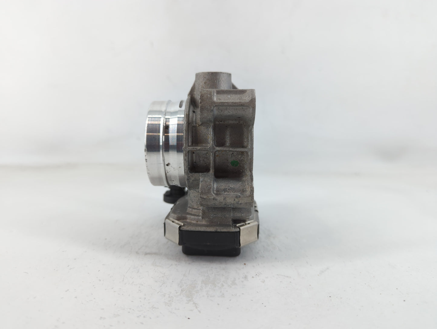 2017-2019 Chevrolet Cruze Throttle Body P/N:12671379AA Fits Fits 2016 2017 2018 2019 2020 2021 2022 OEM Used Auto Parts - Oe