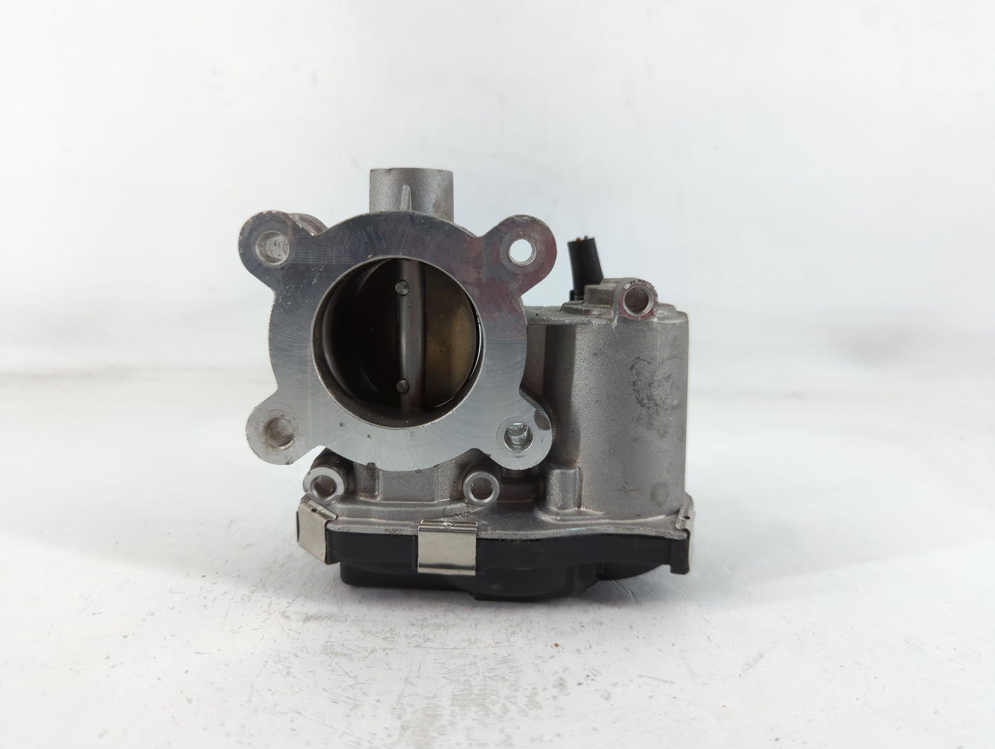 2017-2019 Chevrolet Cruze Throttle Body P/N:12671379AA Fits Fits 2016 2017 2018 2019 2020 2021 2022 OEM Used Auto Parts - Oe