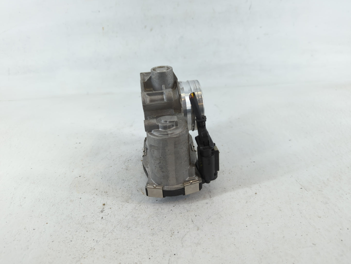 2017-2019 Chevrolet Cruze Throttle Body P/N:12671379AA Fits Fits 2016 2017 2018 2019 2020 2021 2022 OEM Used Auto Parts - Oe