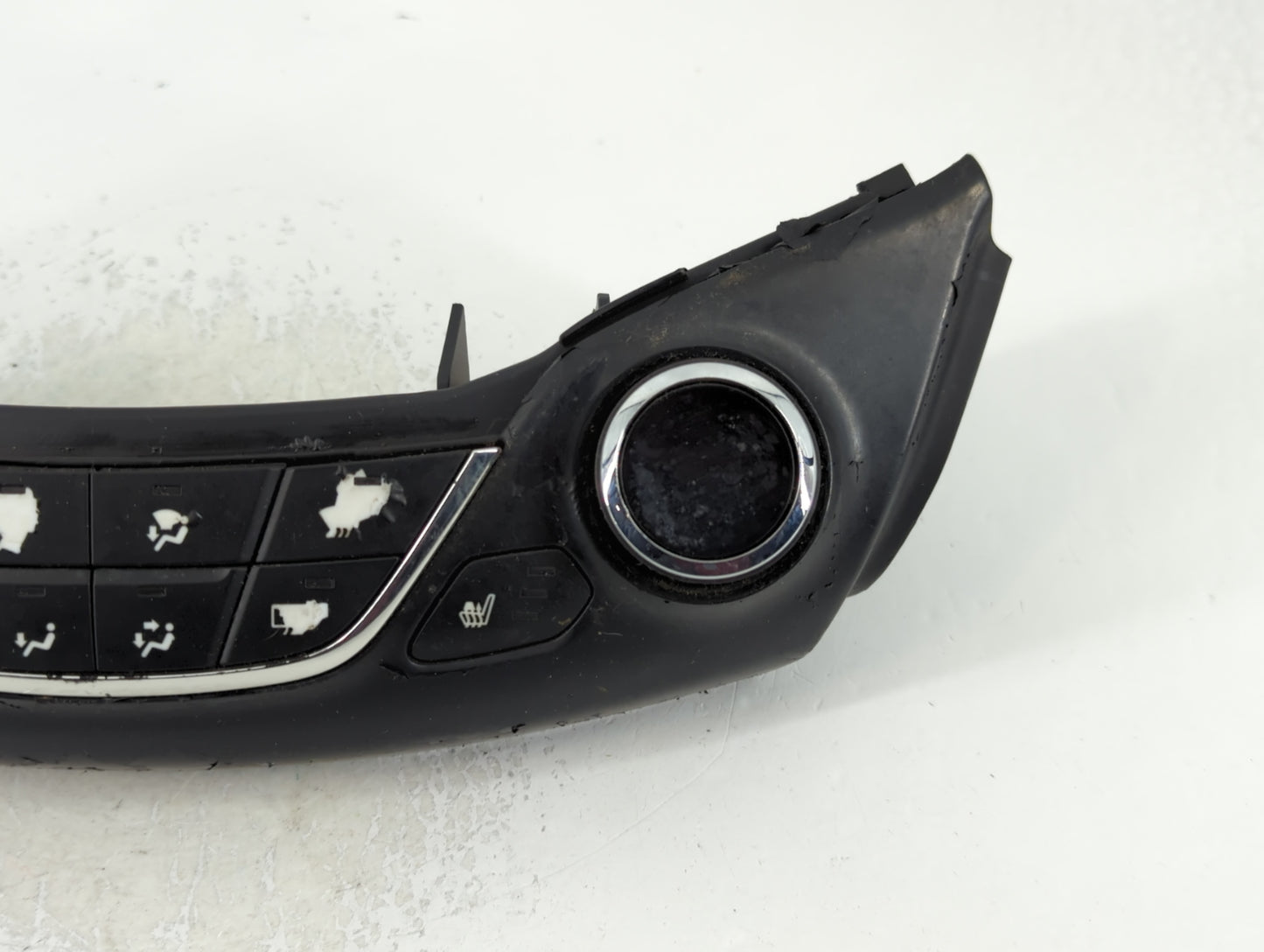 2019 Chevrolet Cruze Climate Control Module Temperature AC/Heater Replacement P/N:42543599 Fits OEM Used Auto Parts - Oemuse