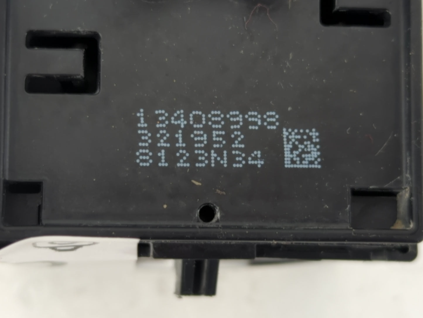 2016-2019 Chevrolet Cruze Master Power Window Switch Replacement Driver Side Left P/N:13408998 Fits OEM Used Auto Parts - Oe