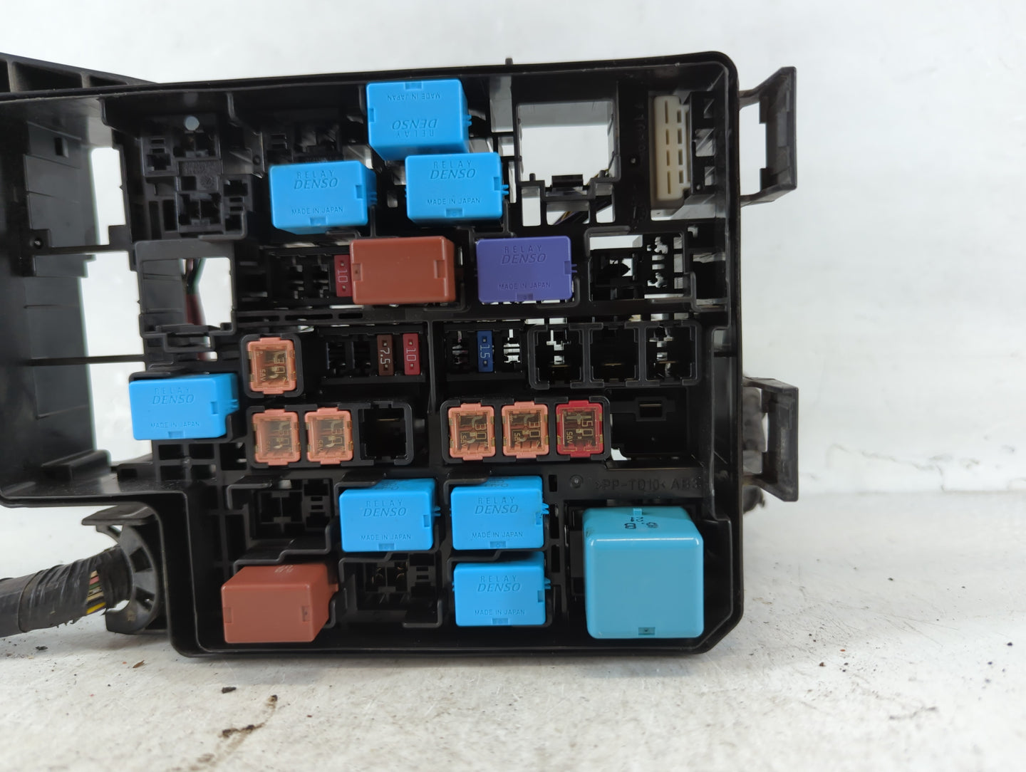 2016-2018 Chevrolet Cruze Fusebox Fuse Box Panel Relay Module P/N:82662-0R191 Fits Fits 2016 2018 OEM Used Auto Parts - Oemu