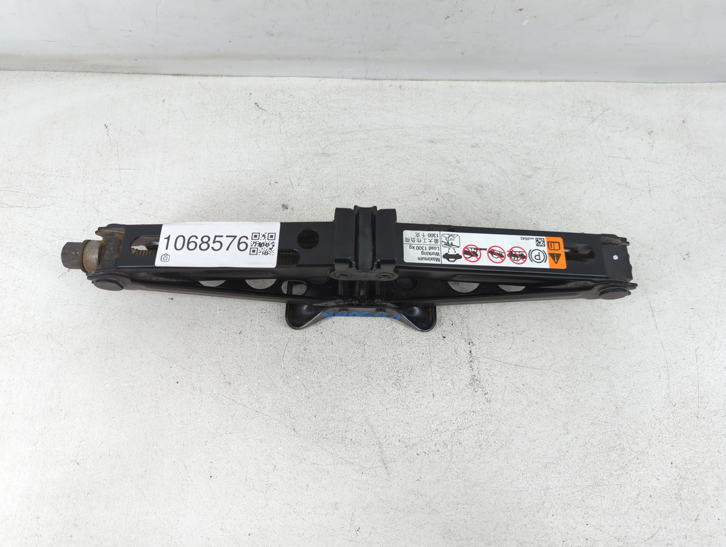2019 Chevrolet Equinox Spare Scissor Car Jack - Oemusedautoparts1.com