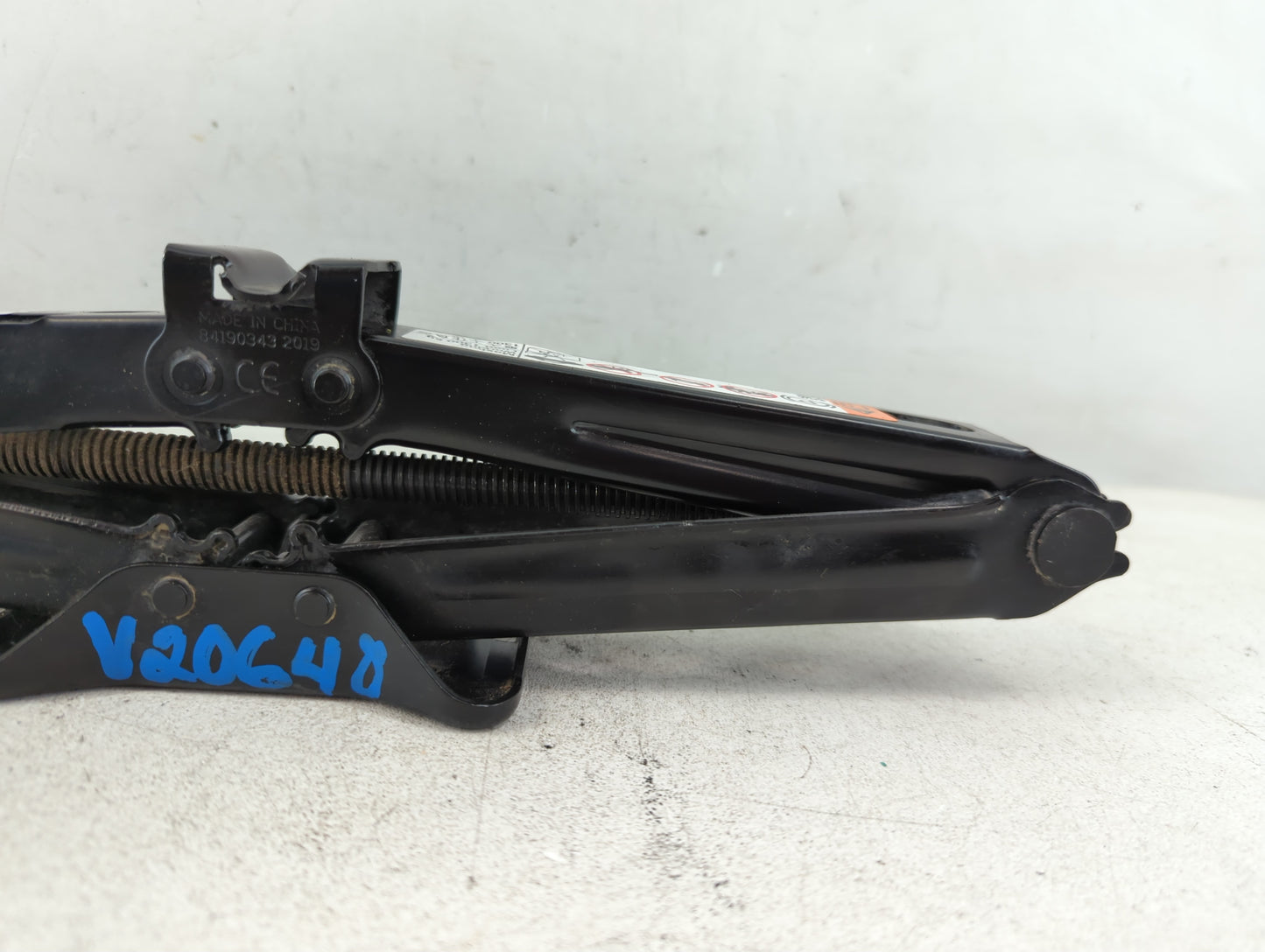 2019 Chevrolet Equinox Spare Scissor Car Jack 1068576 - Oemusedautoparts1.com