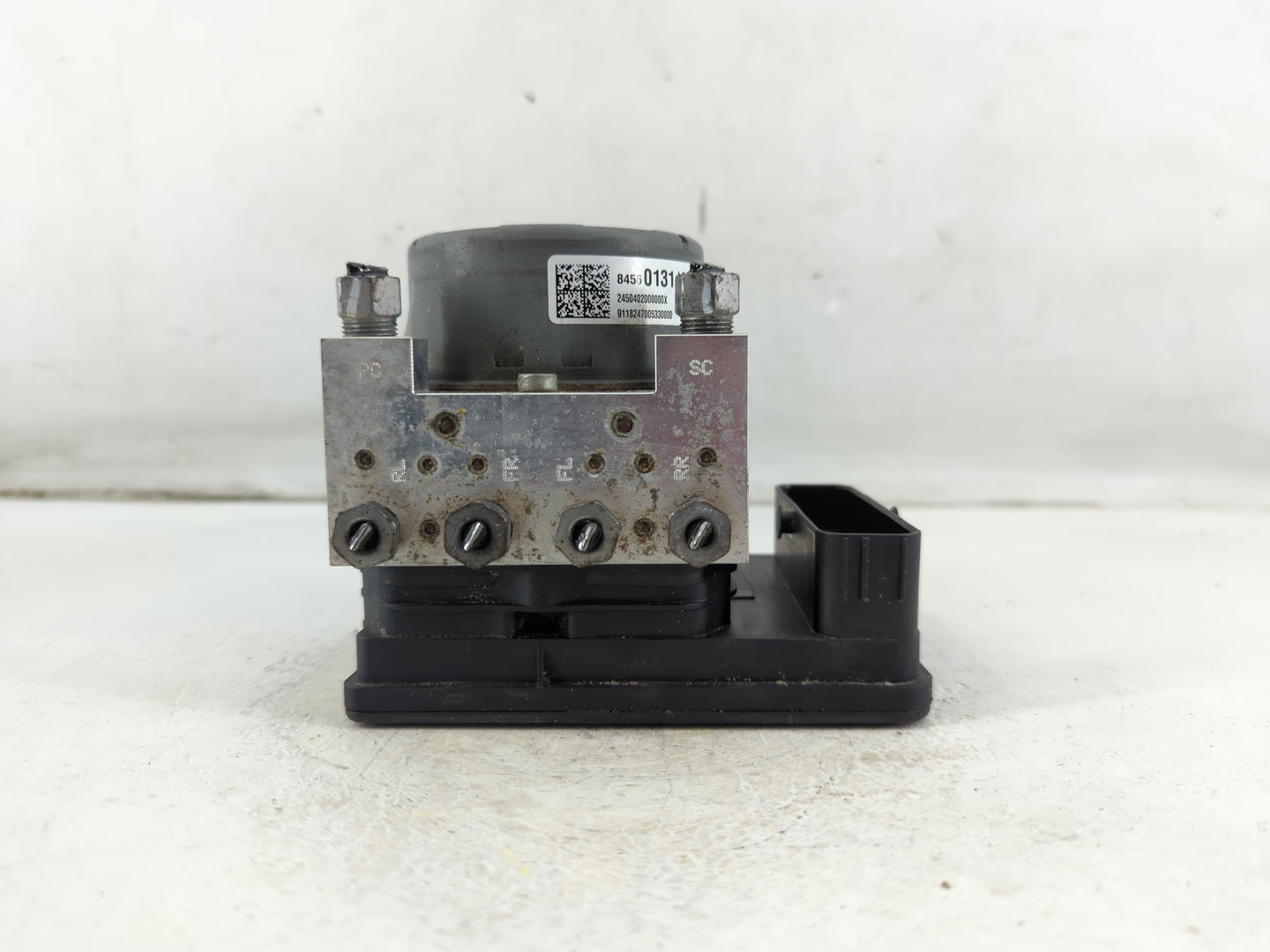2018-2019 Chevrolet Equinox ABS Pump Control Module Replacement P/N:84560131 Fits Fits 2018 2019 2020 2021 OEM Used Auto Par