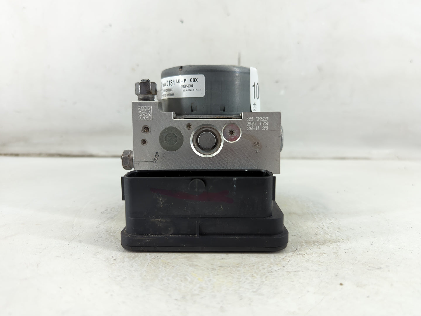 2018-2019 Chevrolet Equinox ABS Pump Control Module Replacement P/N:84560131 Fits Fits 2018 2019 2020 2021 OEM Used Auto Par