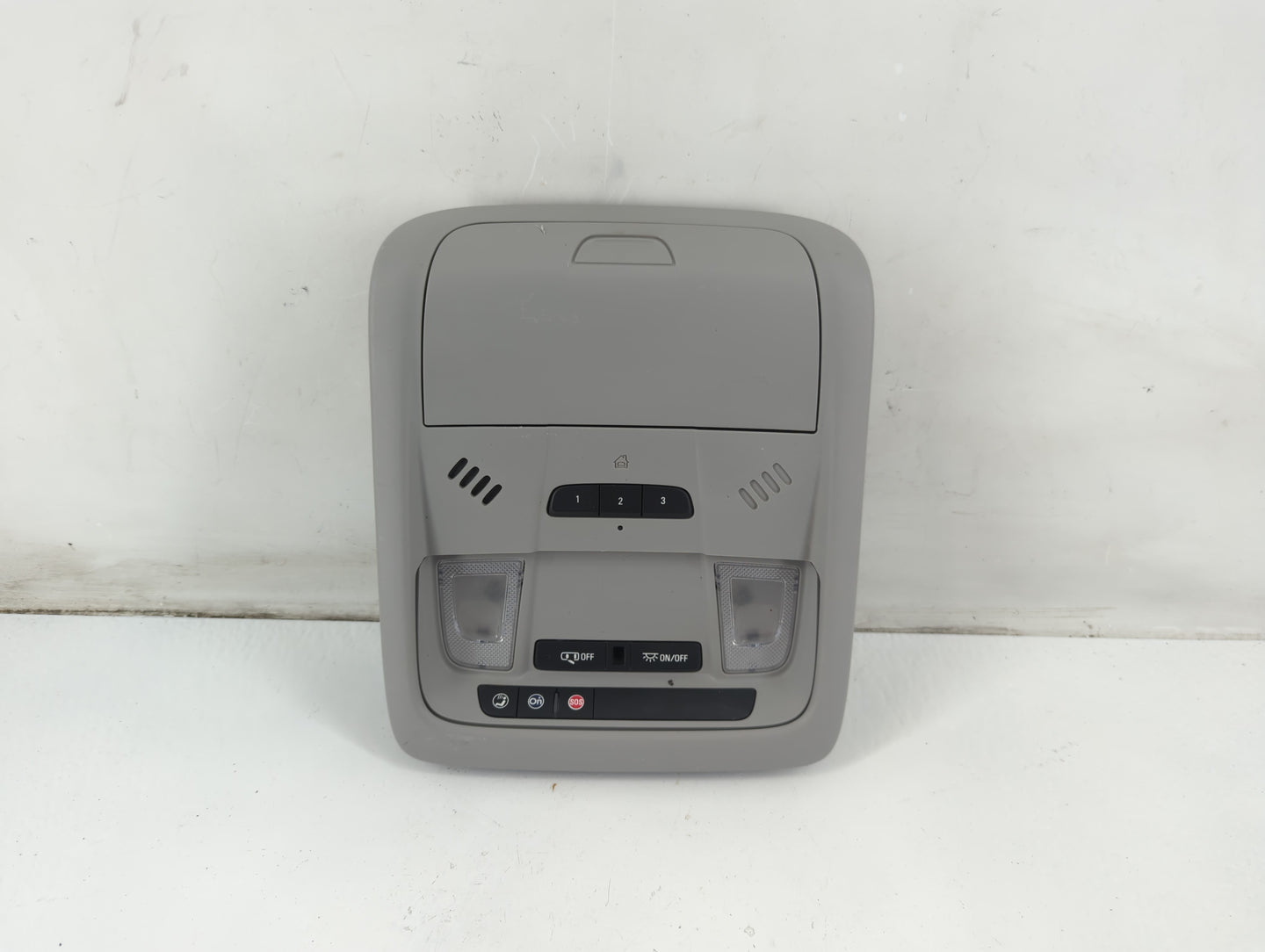 2018-2022 Chevrolet Equinox Overhead Roof Console 1092481 - Oemusedautoparts1.com