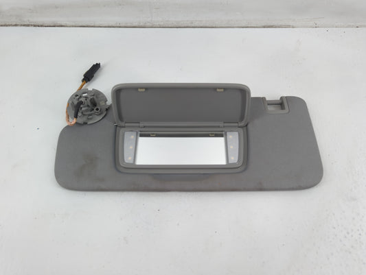 2018-2019 Chevrolet Equinox Sun Visor Shade Replacement Driver Left Mirror Fits Fits 2018 2019 OEM Used Auto Parts - Oemused