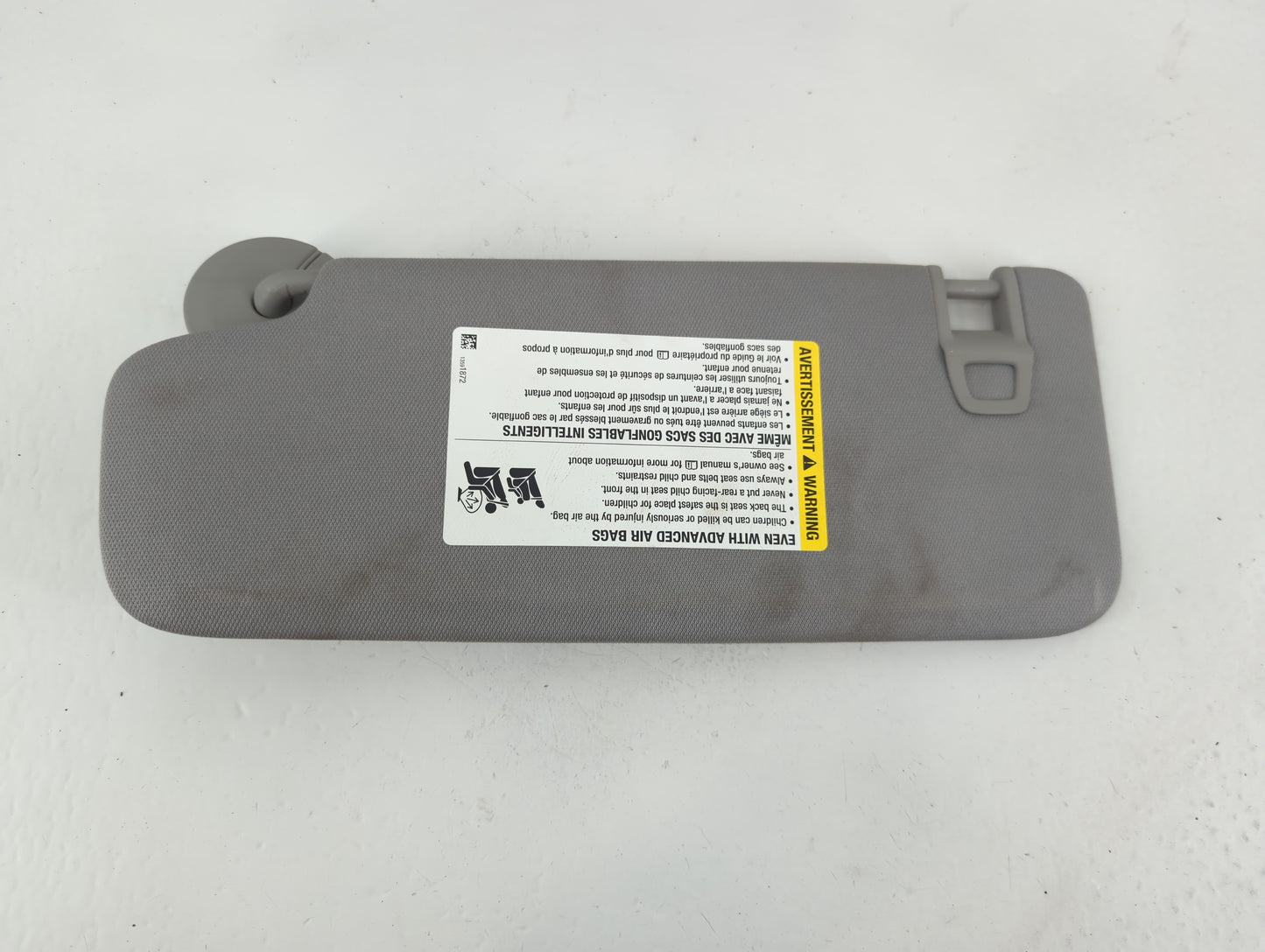 2018-2019 Chevrolet Equinox Sun Visor Shade Replacement Passenger Right Mirror Fits Fits 2018 2019 OEM Used Auto Parts - Oem