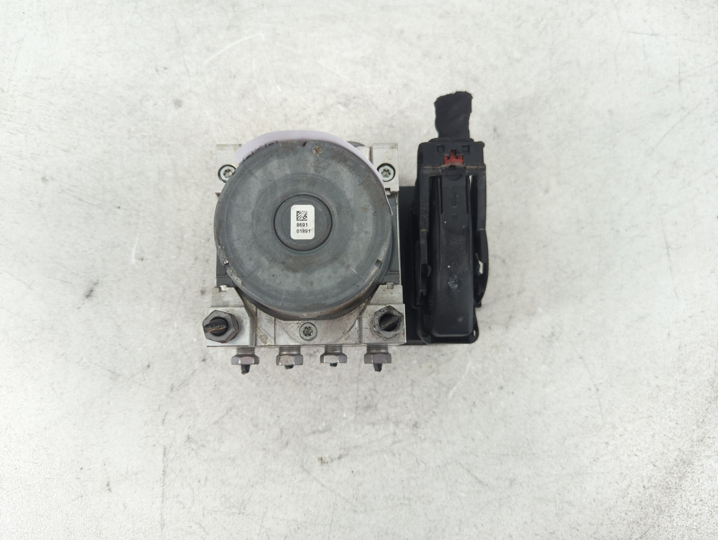 2018-2019 Chevrolet Equinox ABS Pump Control Module Replacement P/N:84646849 84560131 Fits Fits 2018 2019 2020 2021 OEM Used
