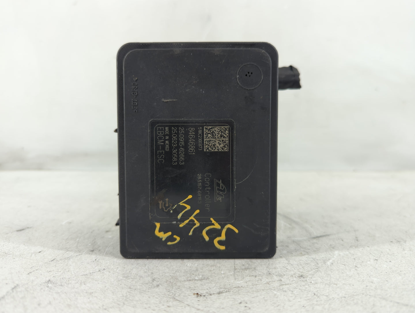 2018-2019 Chevrolet Equinox ABS Pump Control Module Replacement P/N:84646849 84560131 Fits Fits 2018 2019 2020 2021 OEM Used