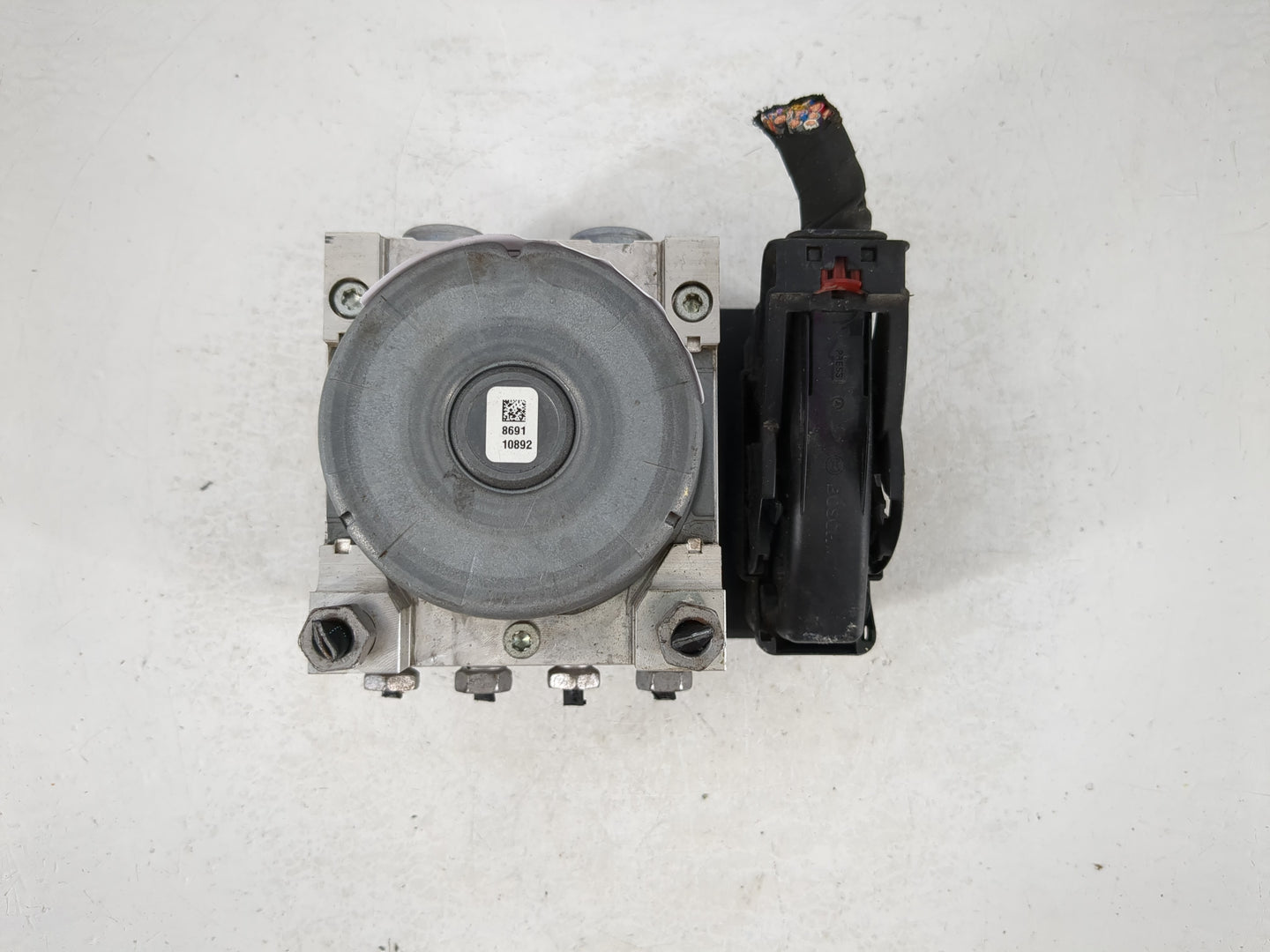 2018-2019 Chevrolet Equinox ABS Pump Control Module Replacement P/N:84646849 Fits Fits 2018 2019 2020 2021 OEM Used Auto Par