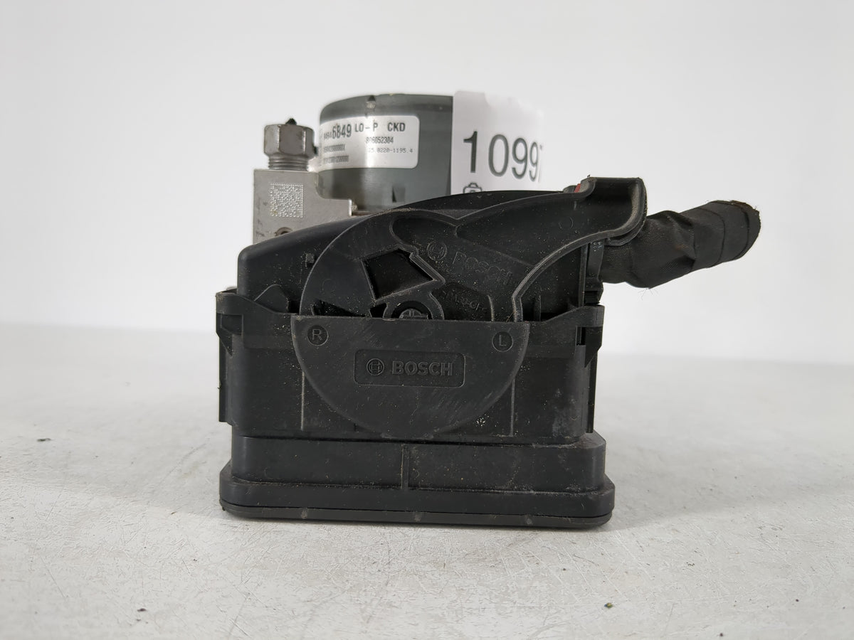 2018-2019 Chevrolet Equinox Anti-Lock Brake ABS Pump Module Actuator OEM P/N:84646849 Fits Fits 2018 2019 2020 2021 OEM Used
