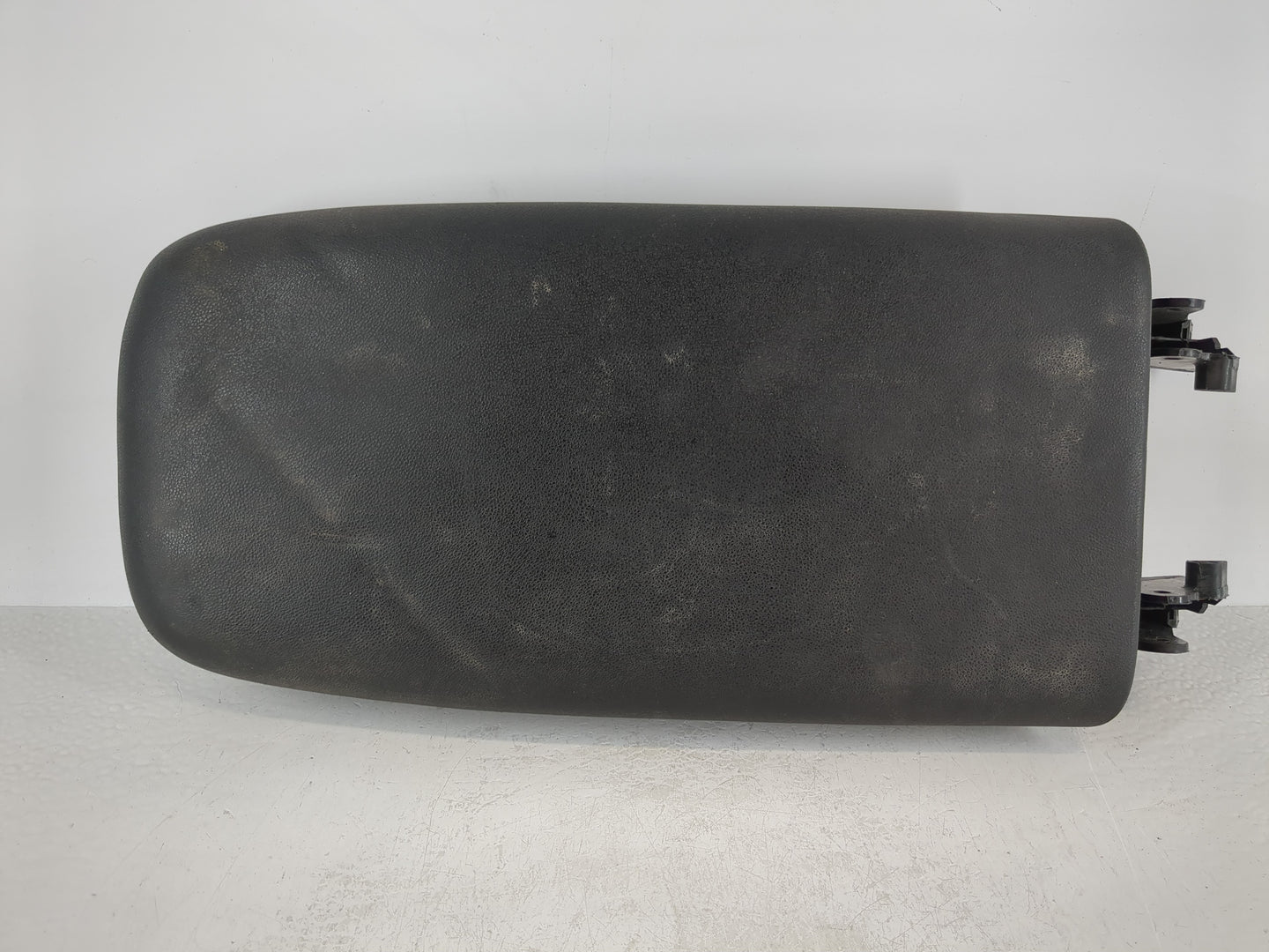 2018-2022 Chevrolet Equinox Center Console Armrest Cover Lid Fits Fits 2018 2019 2020 2021 2022 OEM Used Auto Parts - Oemuse